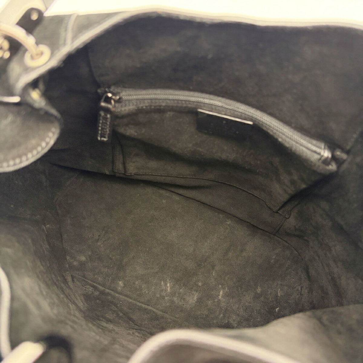 Gucci Black Suede Leather Plastic Handbag (Pre-Owned)