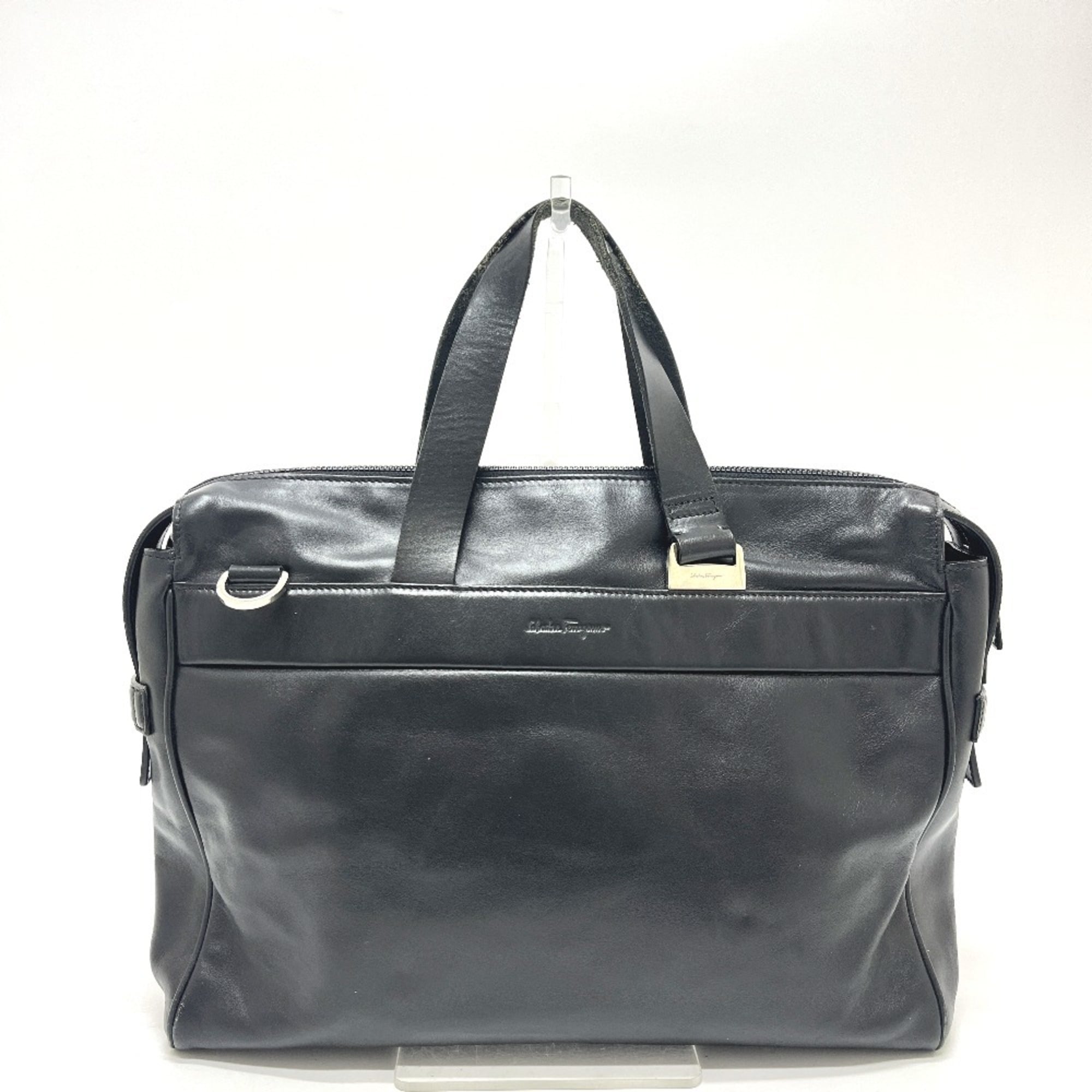Salvatore Ferragamo Black Leather Handbag (Pre-Owned)