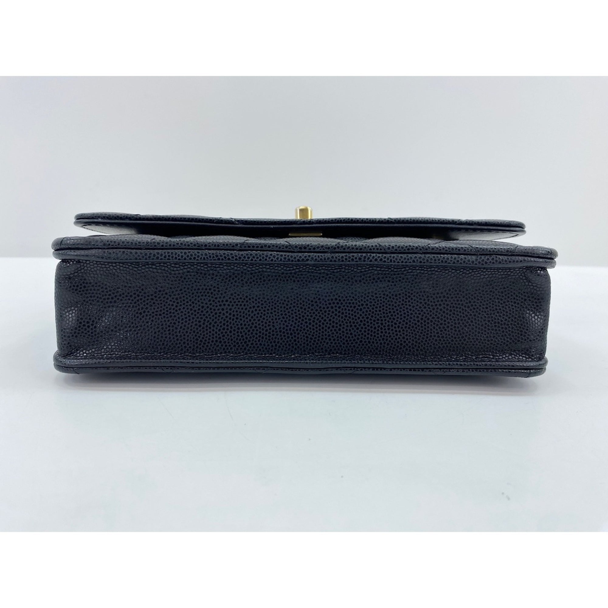 Chanel Black Shoulder Bag (Pre-Owned)