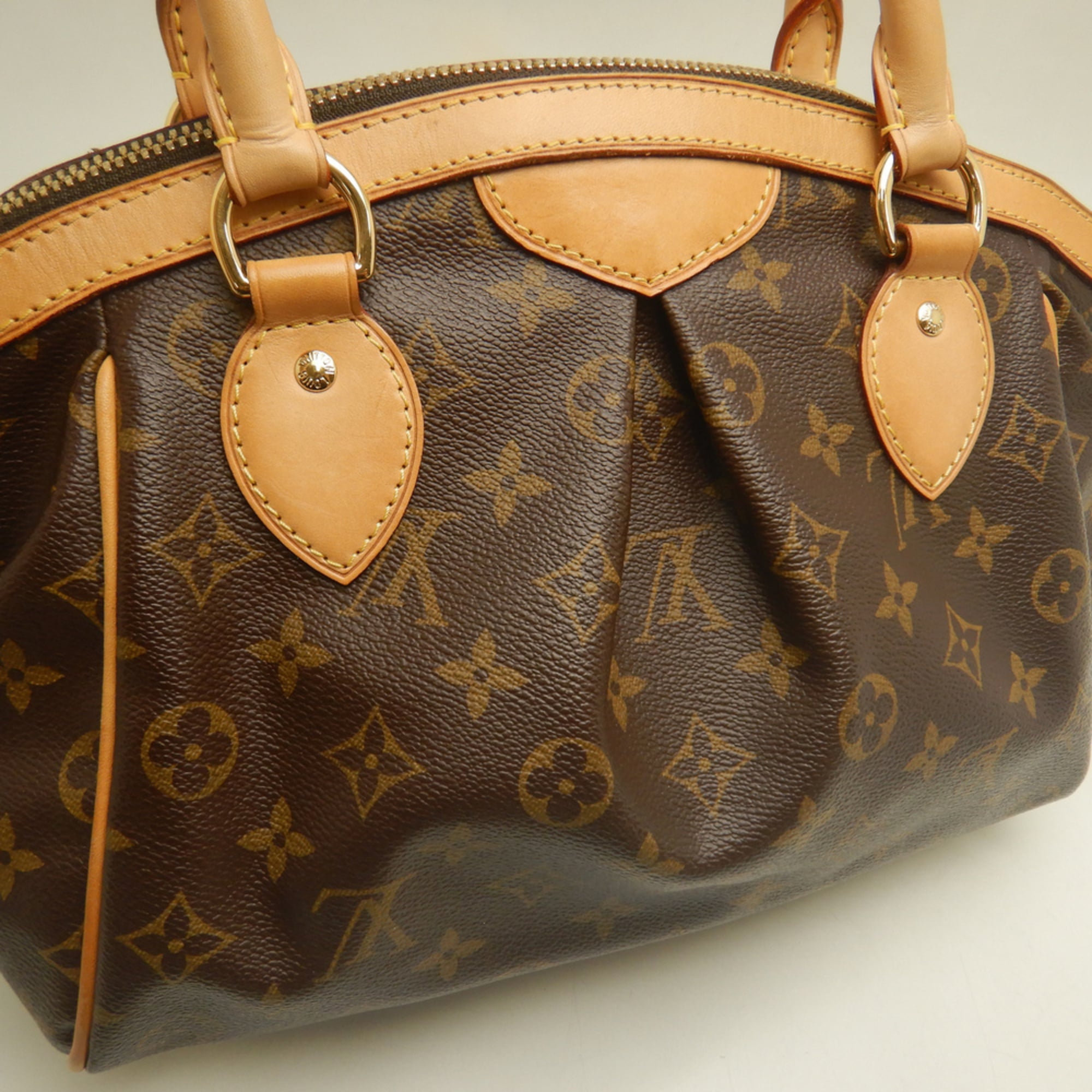 Louis Vuitton Brown Monogram Canvas Handbag (Pre-Owned)