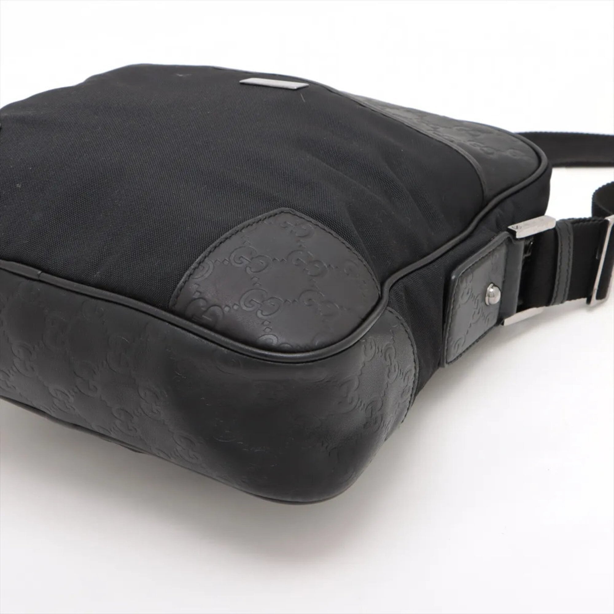 Gucci Black Leather Nylon Messenger Bag Shoulder Bag Tote Bag (Pre-Owned)