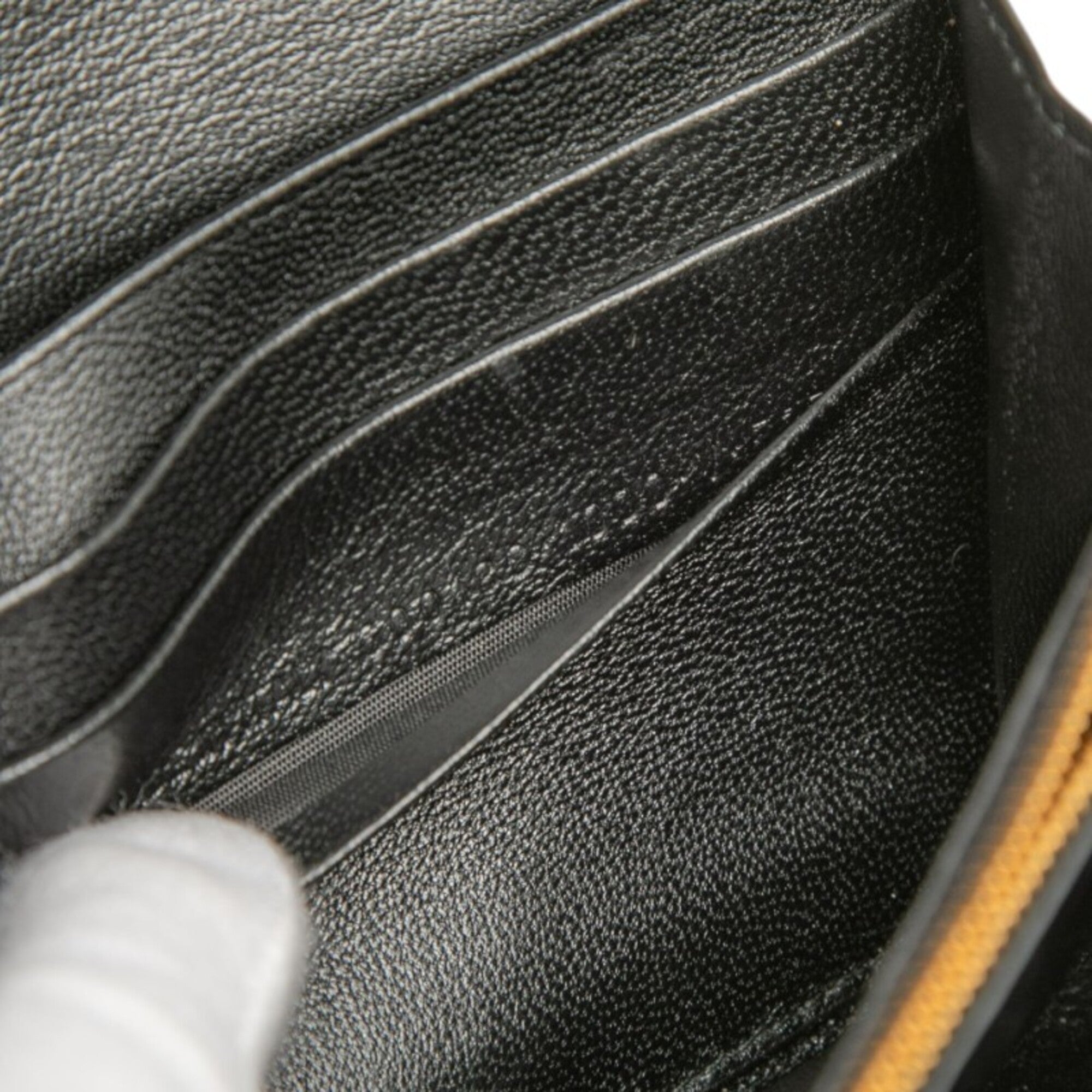 Balenciaga Black Leather Shoulder Bag (Pre-Owned)