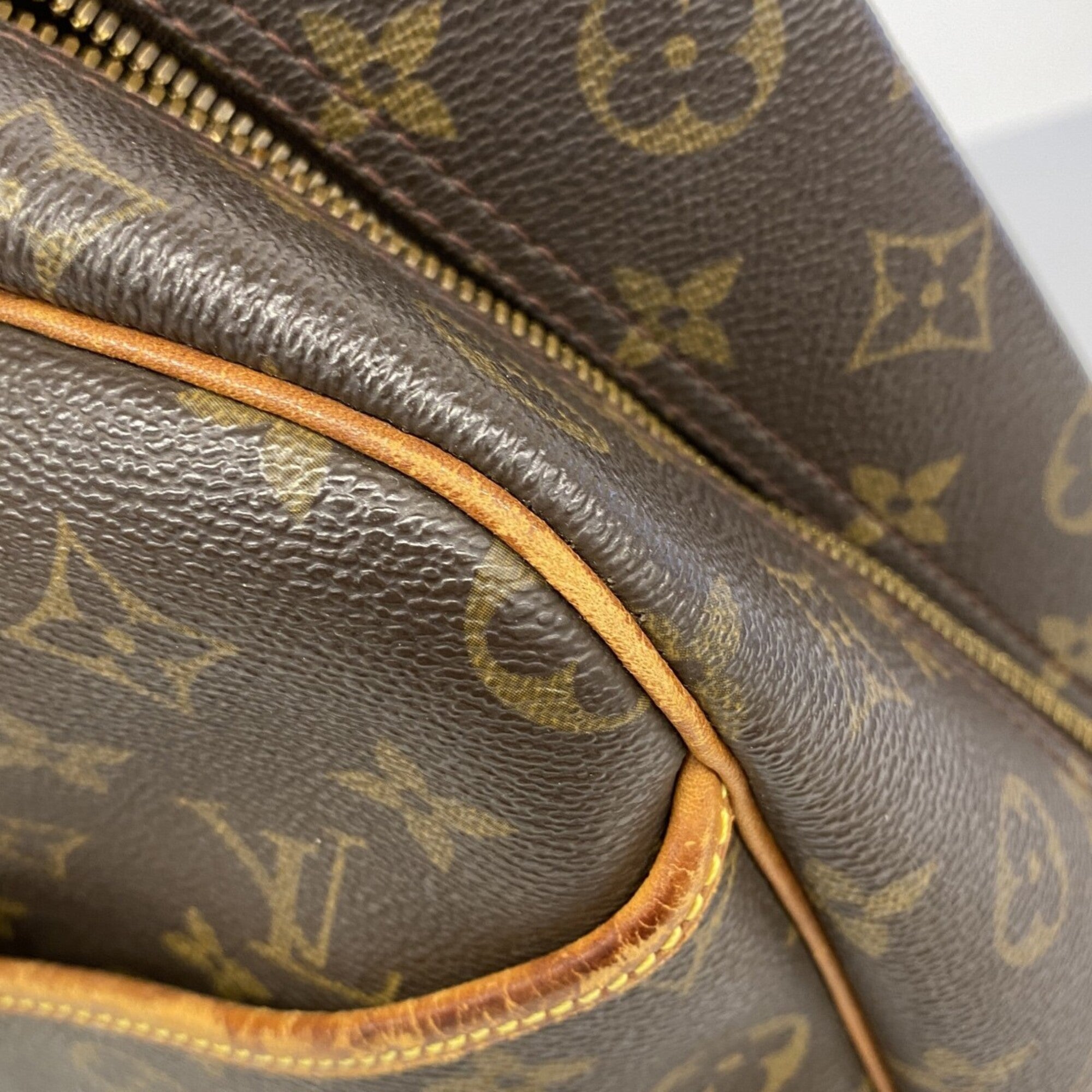 Louis Vuitton Brown Handbag (Pre-Owned)