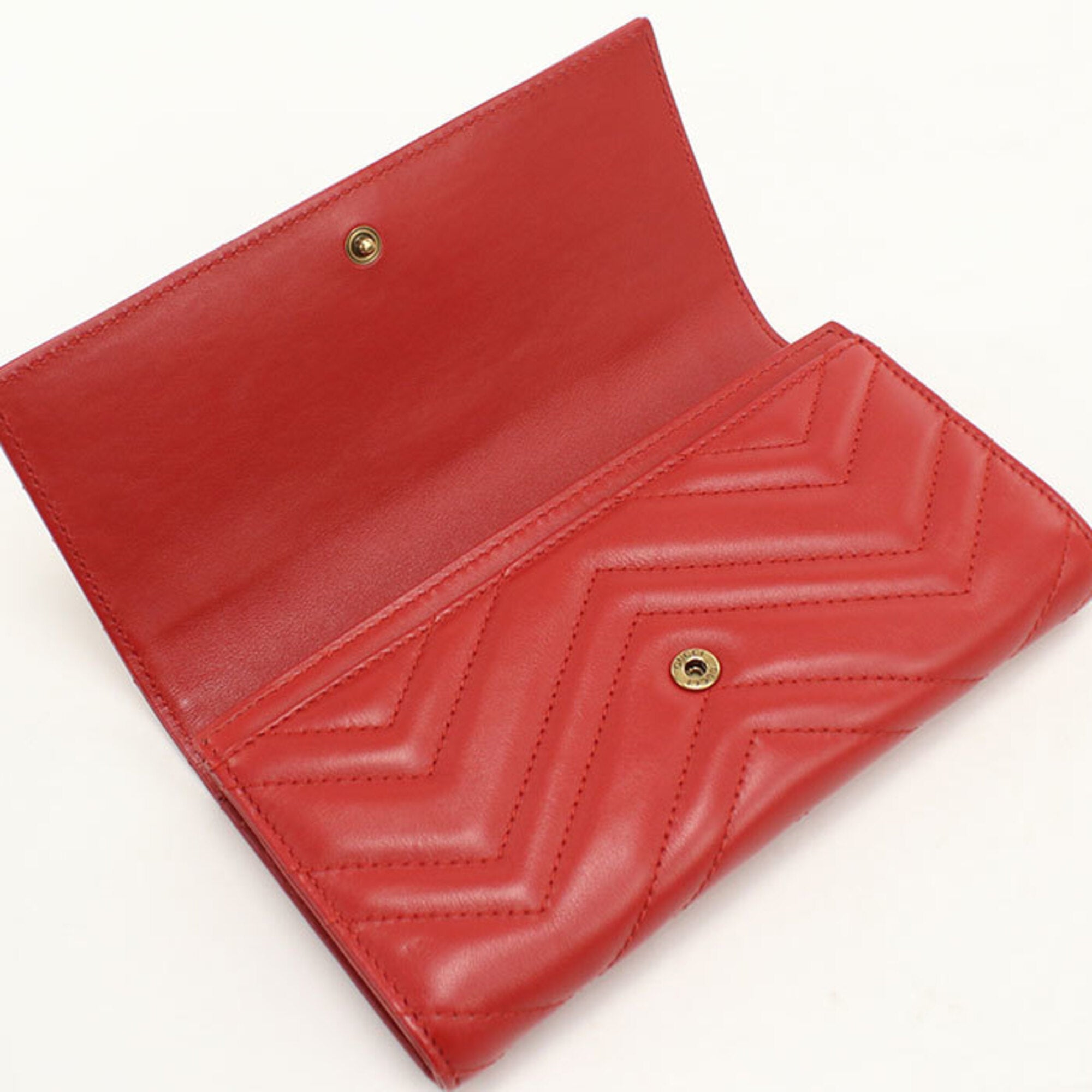 Gucci Red Color Quilting Long Wallet (Bi-Fold) (Pre-Owned)