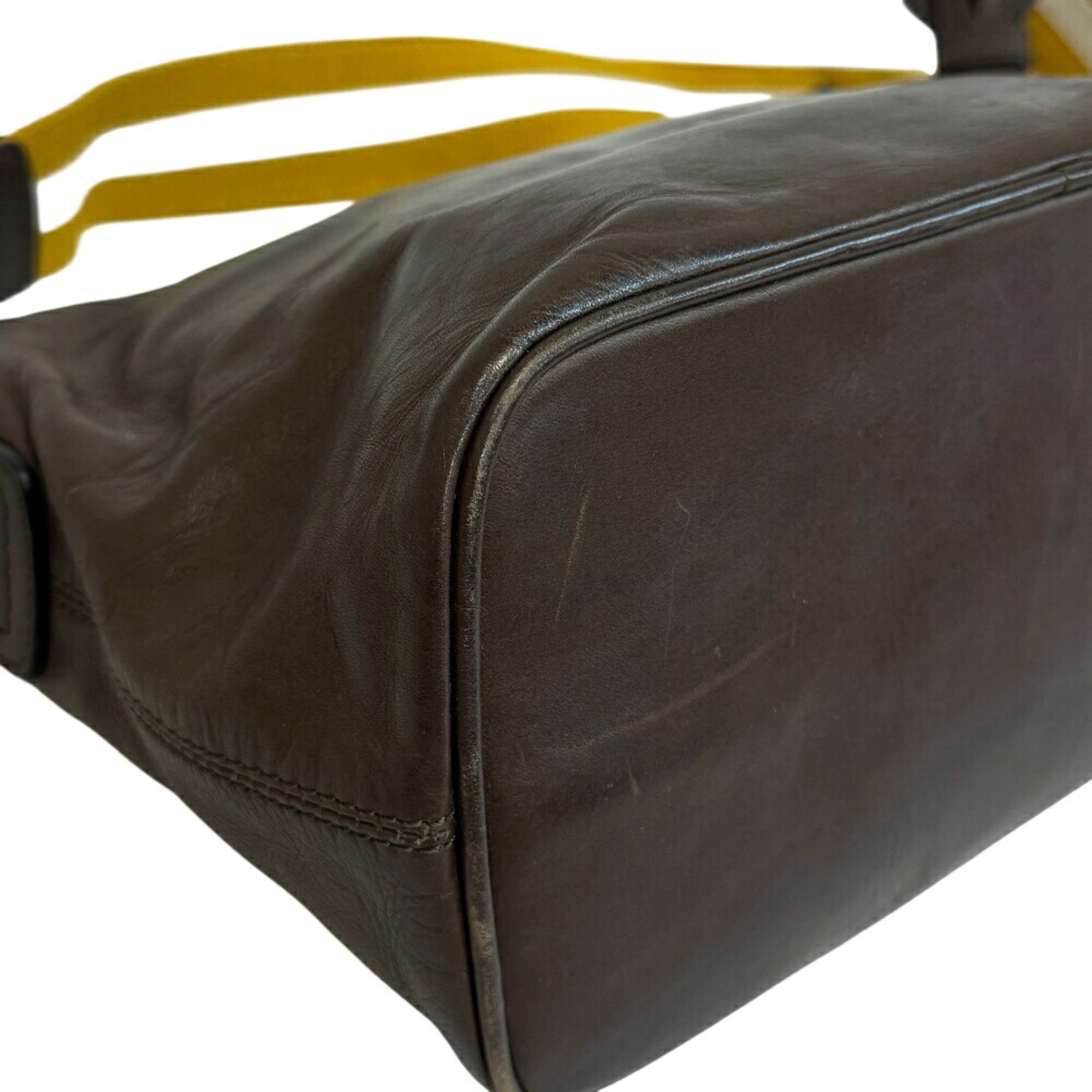 Bally Brown Leather Shoulder Bag (Pre-Owned)