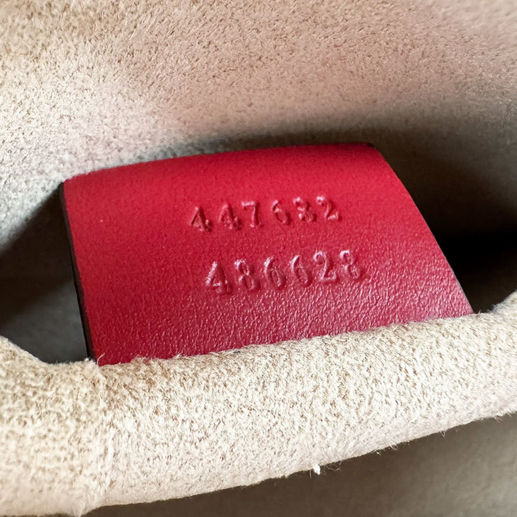 Gucci Red Color Leather Shoulder Bag (Pre-Owned)