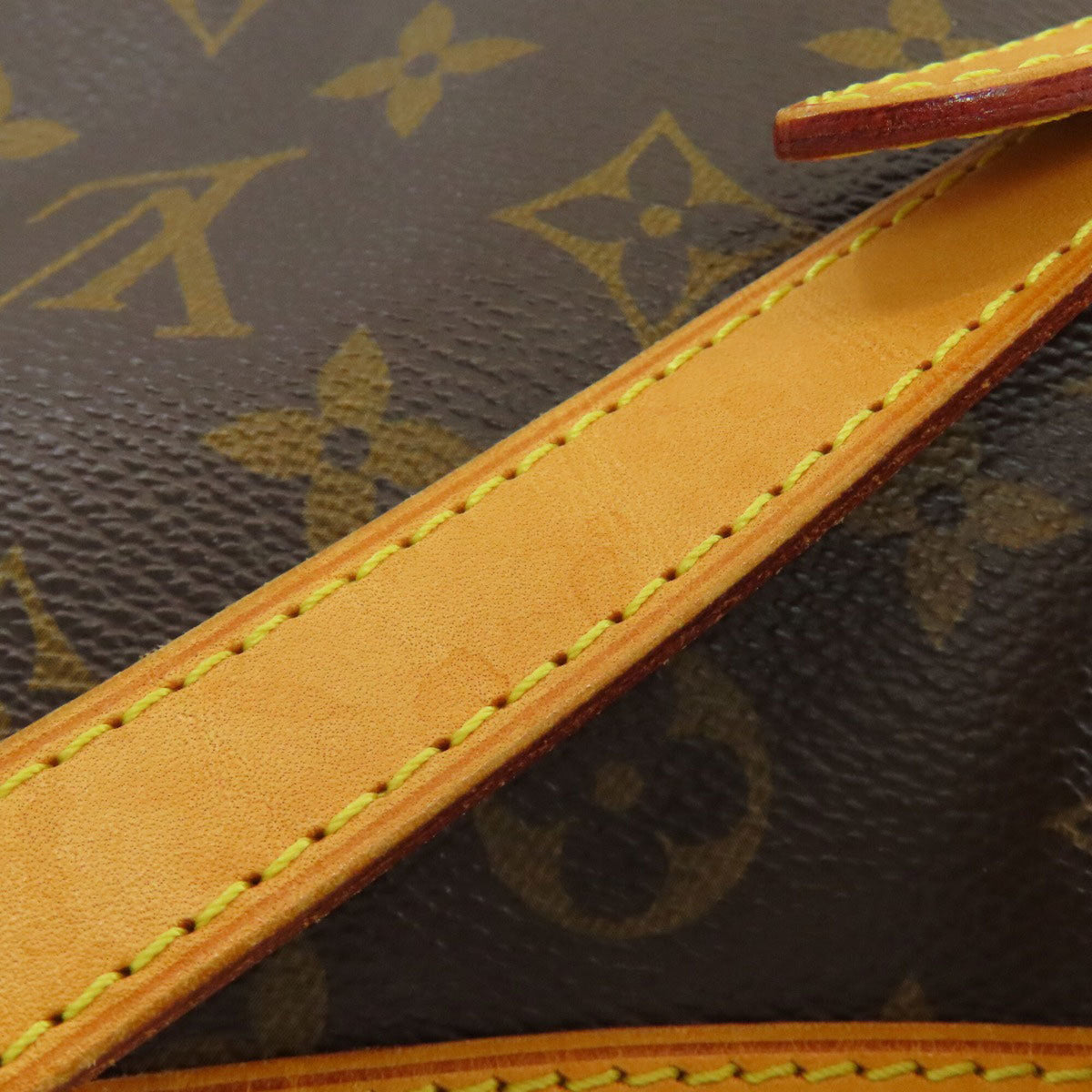 Louis Vuitton Brown Monogram Monogram Canvas Shoulder Bag (Pre-Owned)