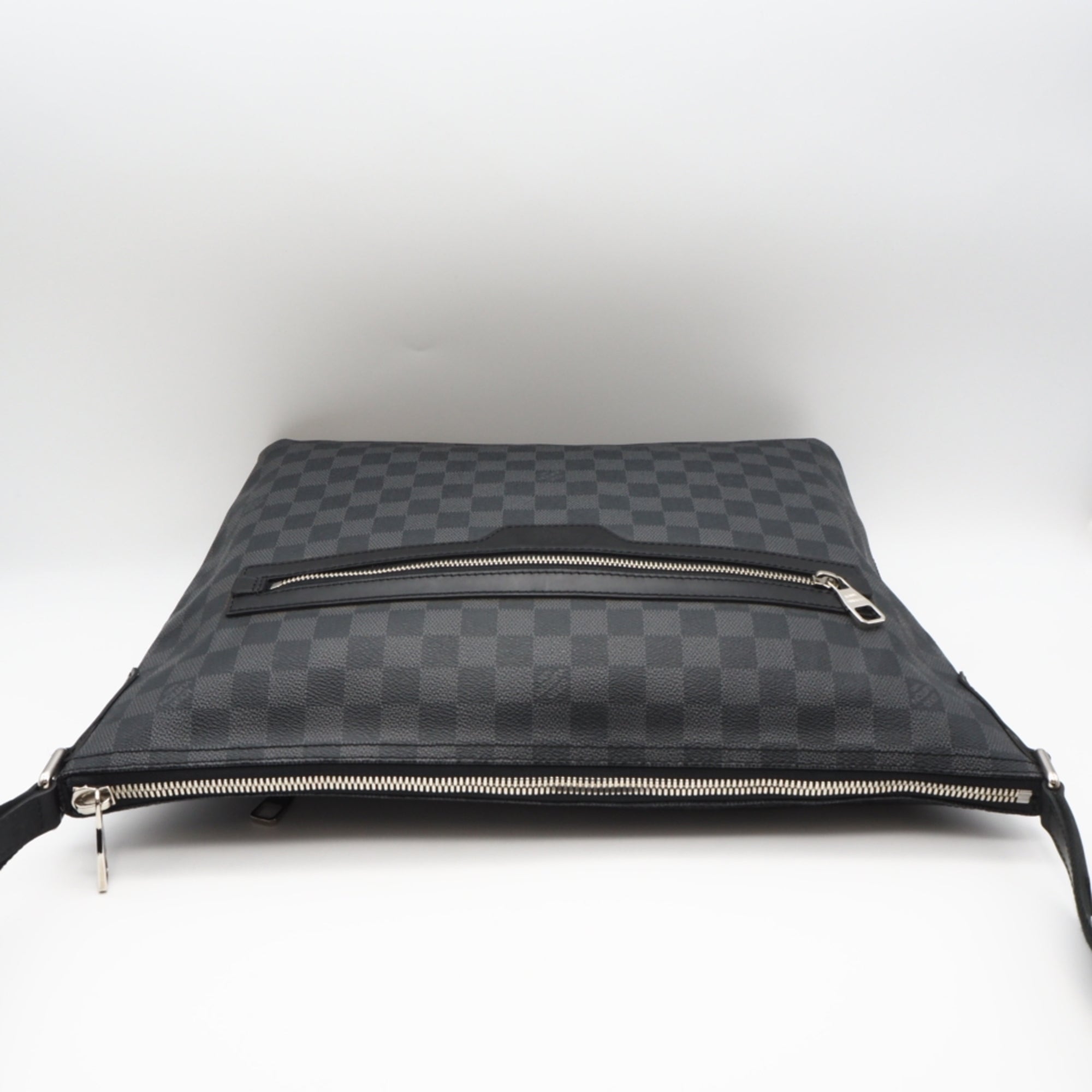 Louis Vuitton Black Canvas Shoulder Bag (Pre-Owned)