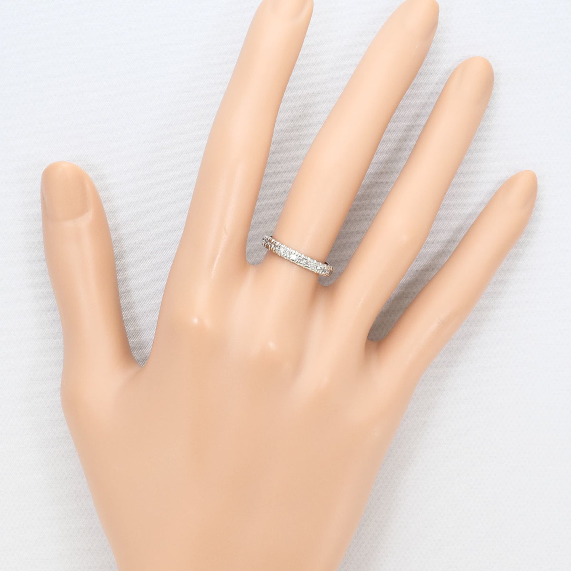 Unbranded White Gold White Gold (18K) Band Ring (Pre-Owned)
