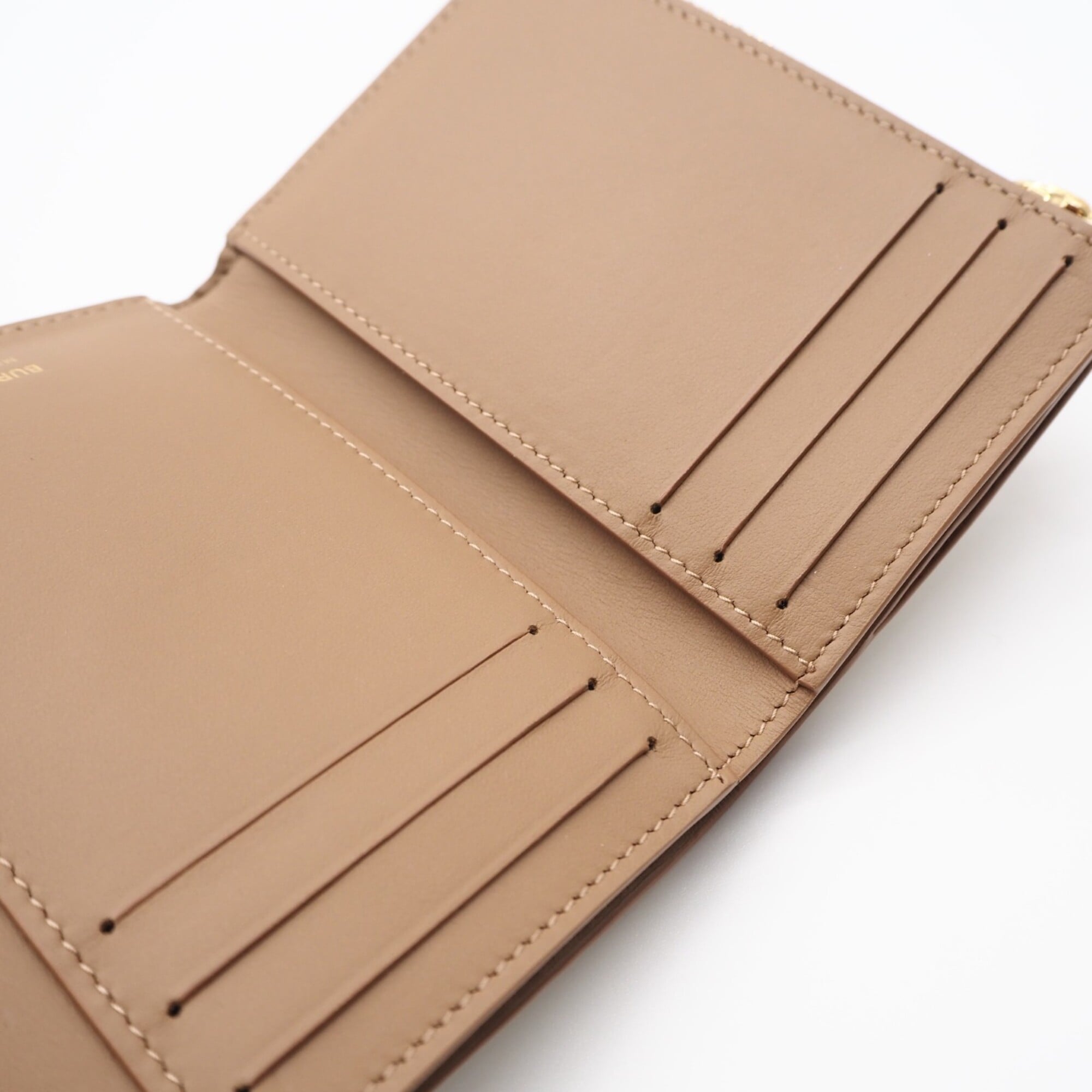 Burberry Beige Cream Leather Wallet (Tri-Fold) (Pre-Owned)