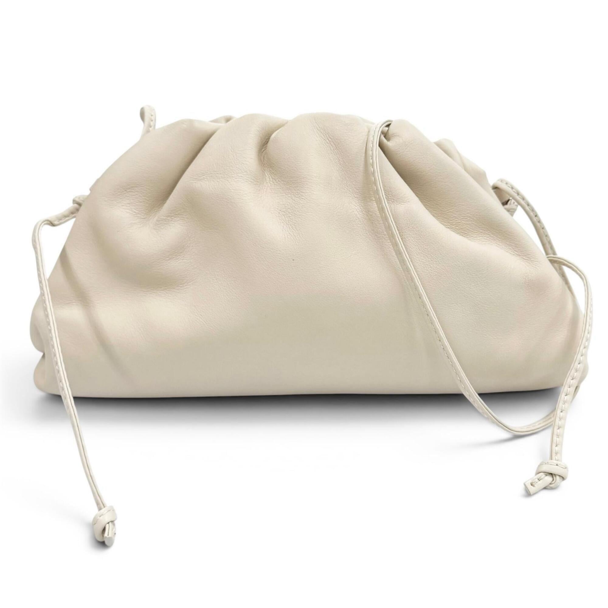 Bottega Veneta Ivory Leather Pouch Shoulder Bag (Pre-Owned)