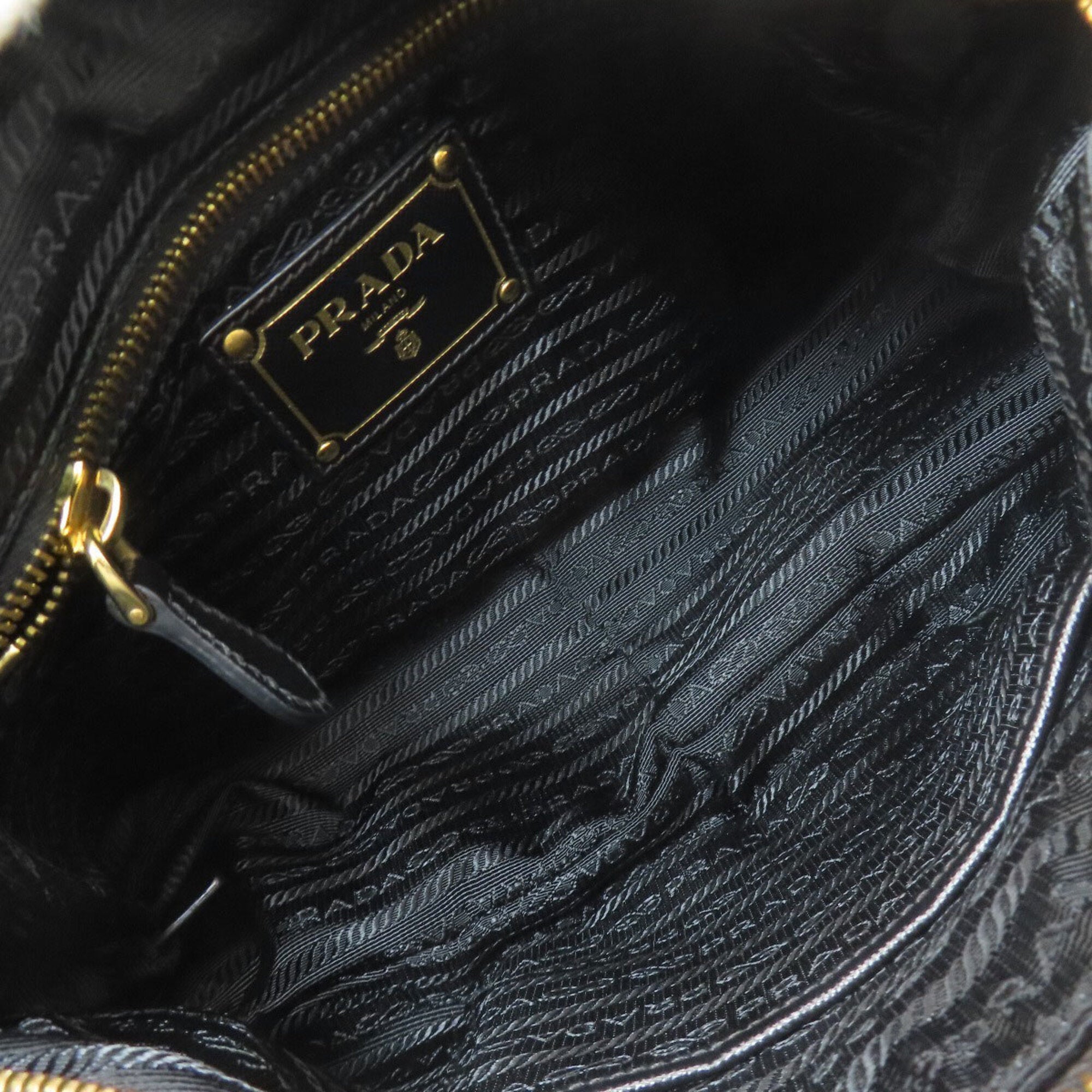 Prada Black Nylon Shoulder Bag (Pre-Owned)