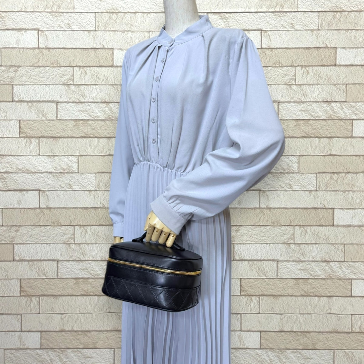 Chanel Black Leather Handbag Vanity Bag (Pre-Owned)