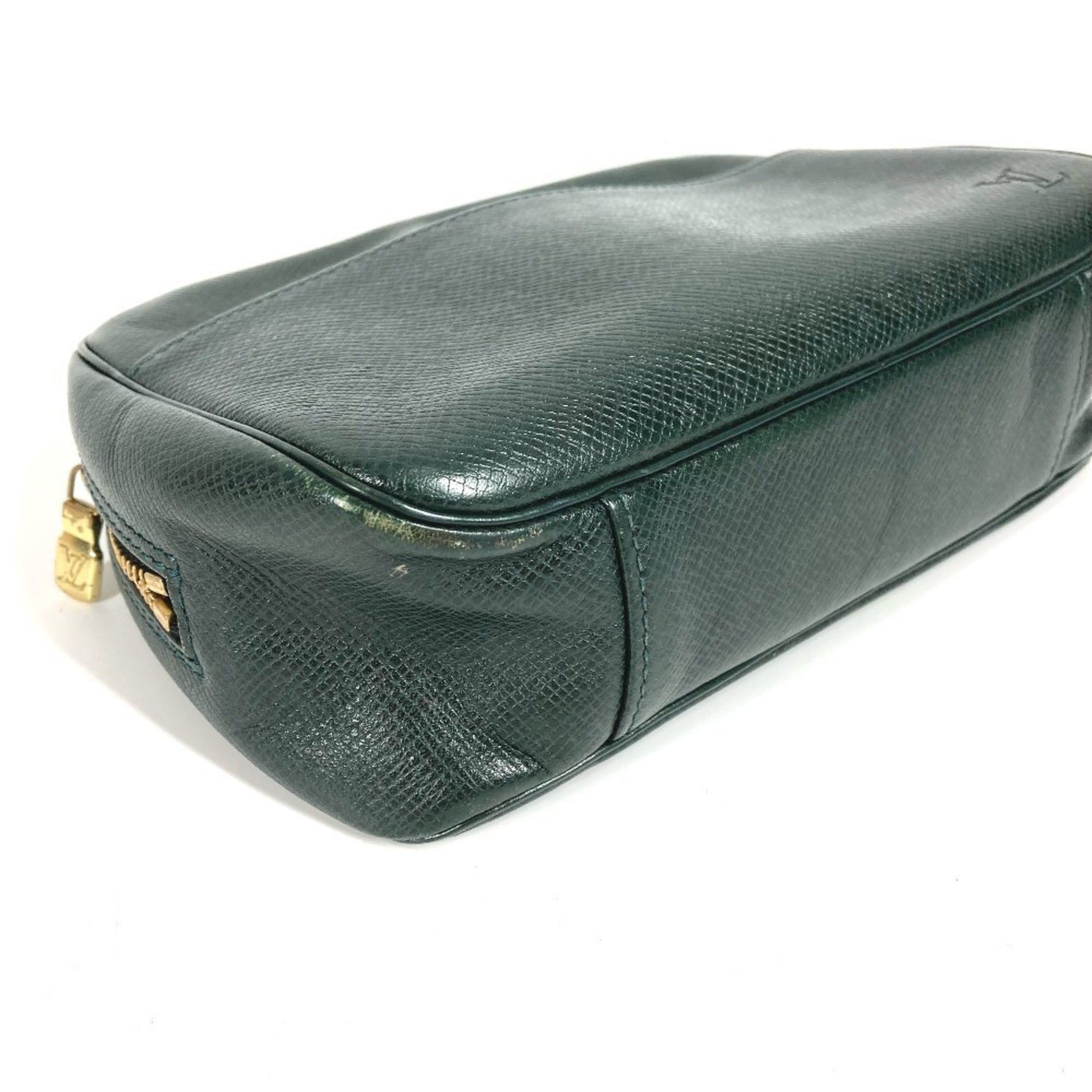 Louis Vuitton Episea Green Taiga Leather Clutch Bag Pouch (Pre-Owned)