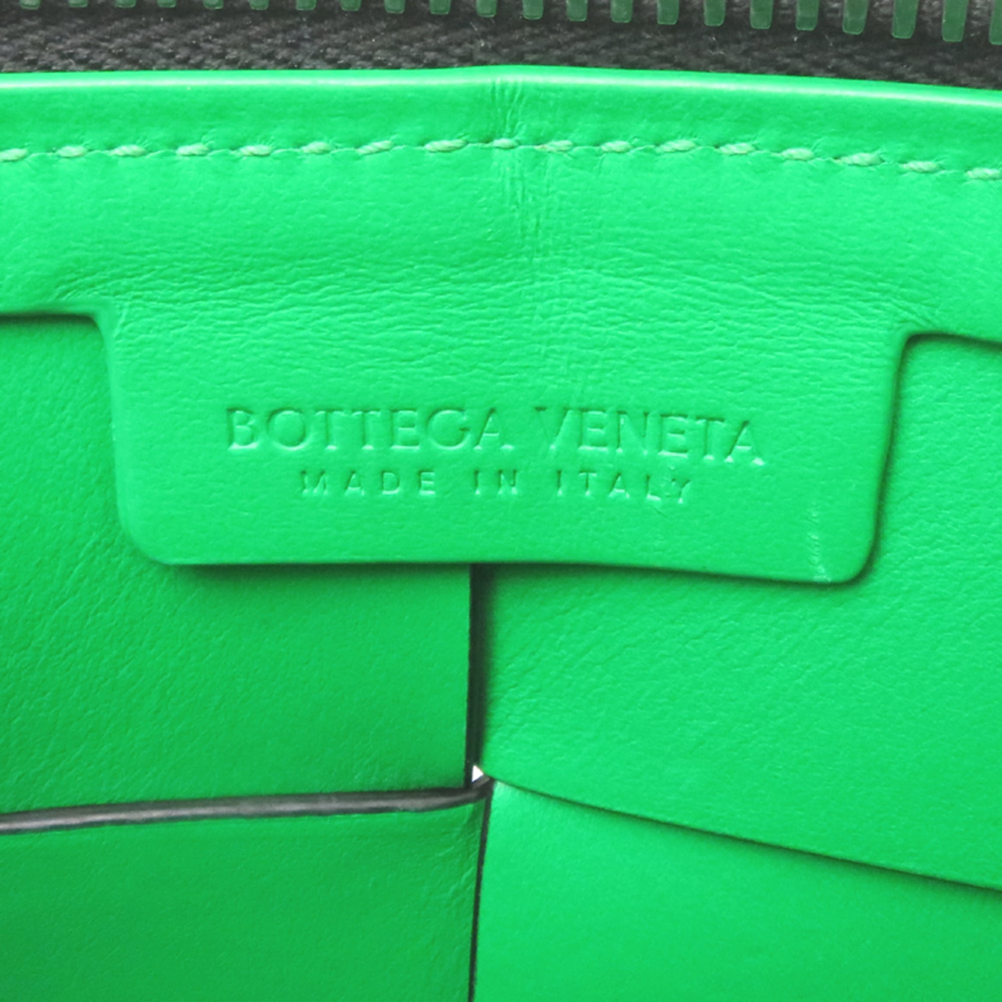 Bottega Veneta Black Green Leather Shoulder Bag (Pre-Owned)