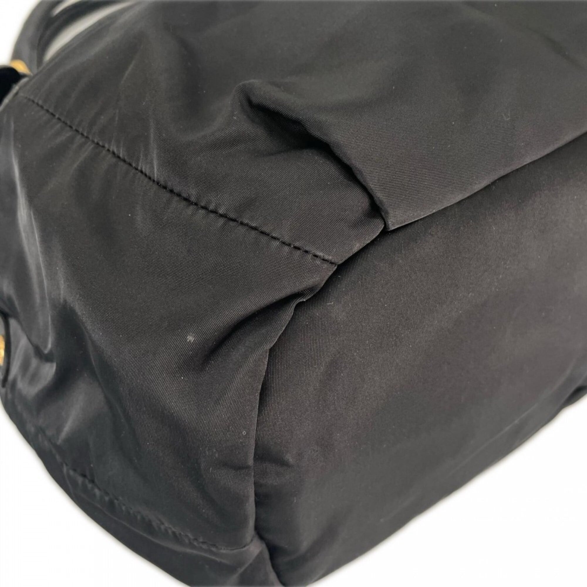 Prada Black Nylon Handbag (Pre-Owned)