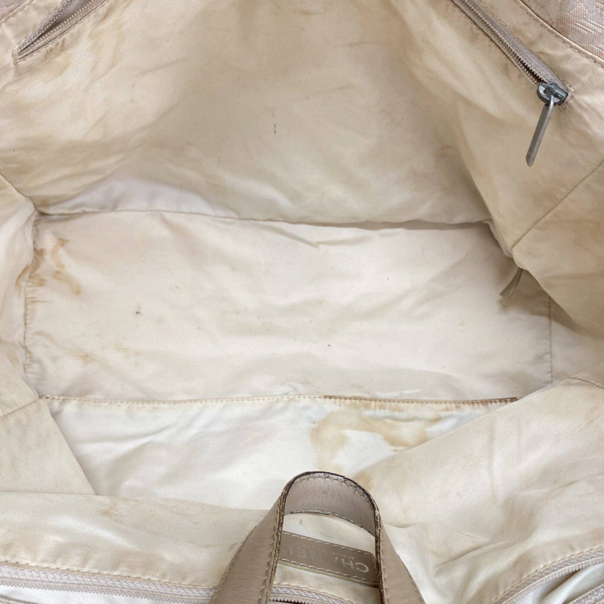 Chanel Beige Nylon Tote Bag (Pre-Owned)