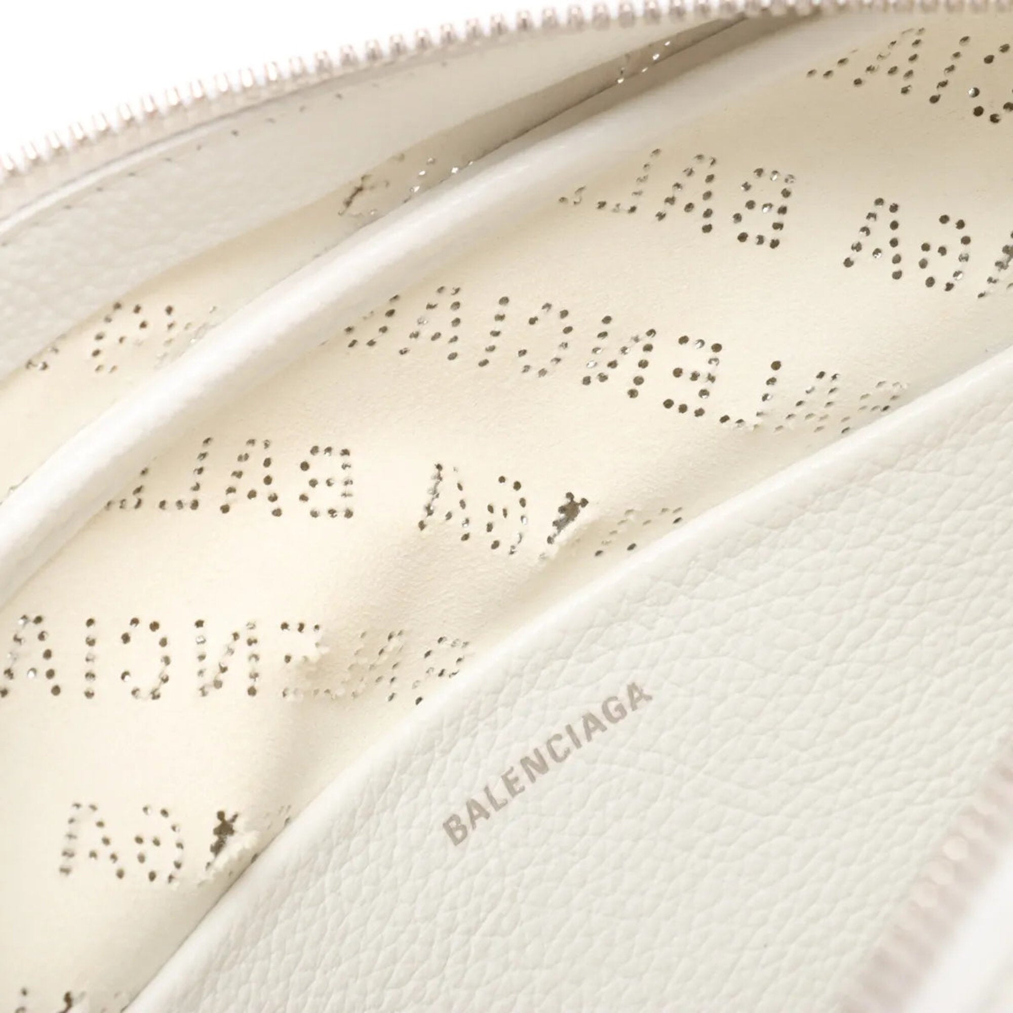 Balenciaga White Leather Shoulder Bag (Pre-Owned)