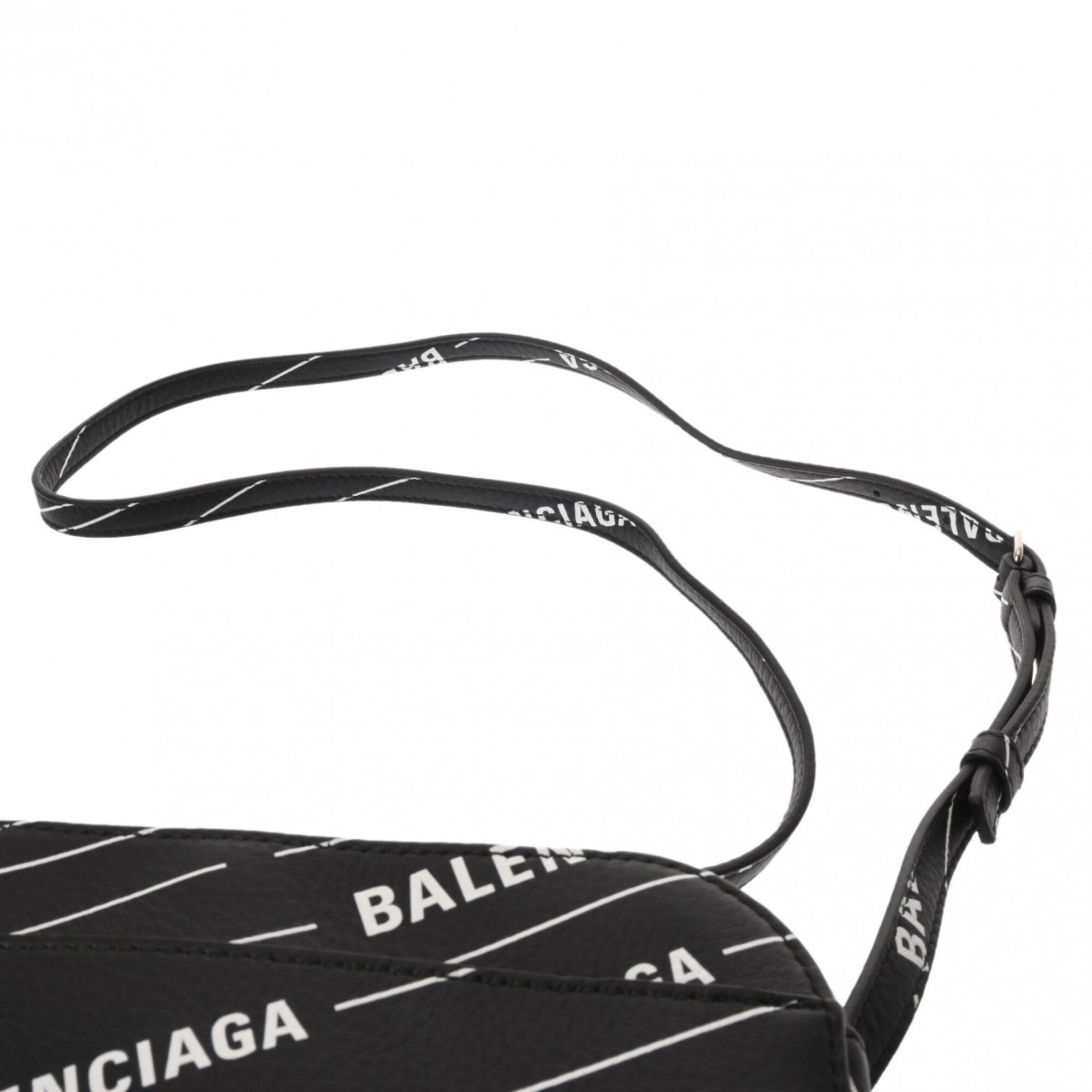 Balenciaga Black Leather Shoulder Bag (Pre-Owned)
