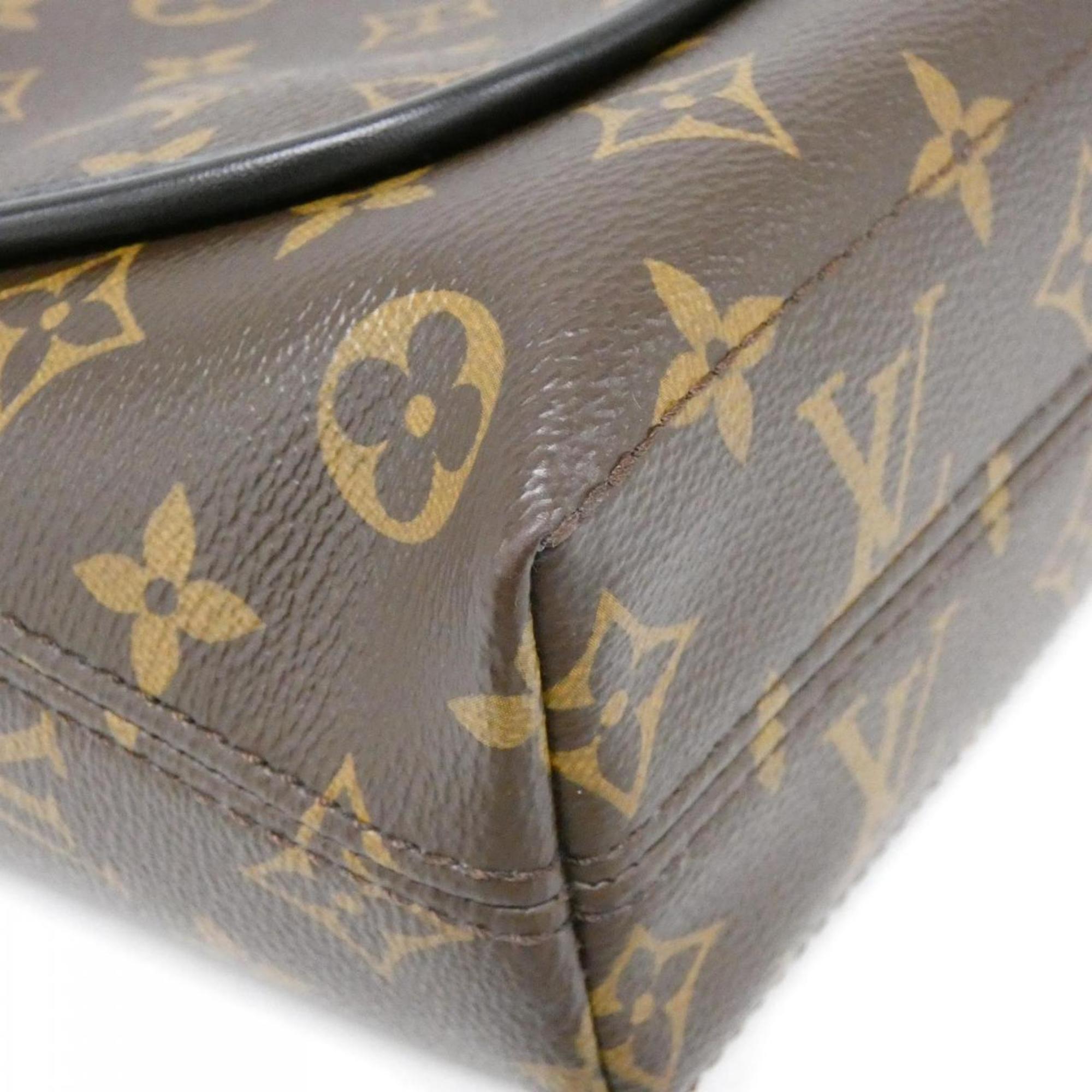 Louis Vuitton Marron Coated Canvas Shoulder Bag (Pre-Owned)