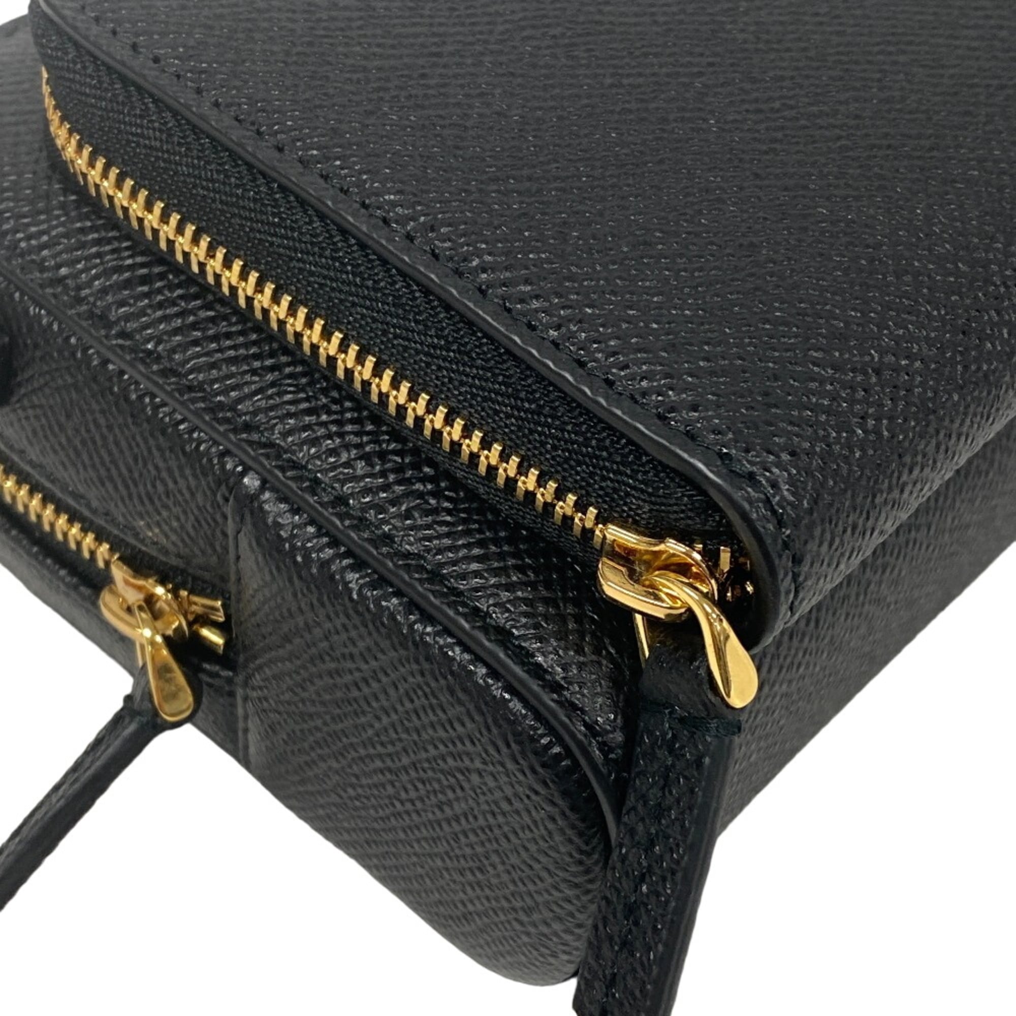 Christian Dior Black Leather Shoulder Bag (Pre-Owned)