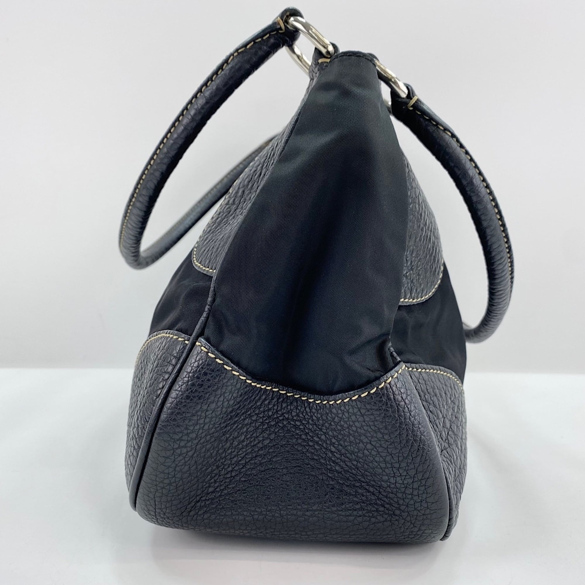 Prada Black Handbag (Pre-Owned)