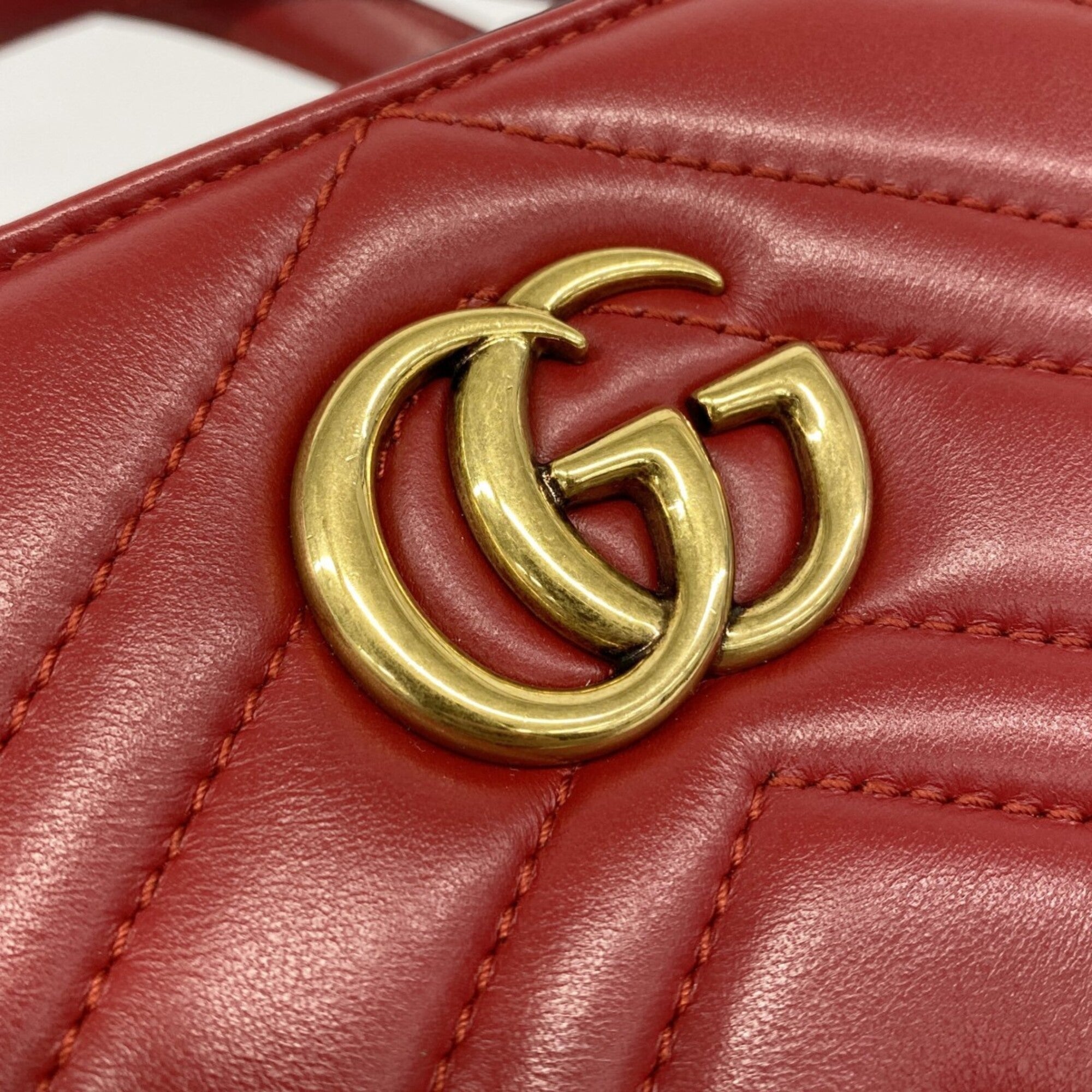 Gucci Red Color Leather Handbag (Pre-Owned)