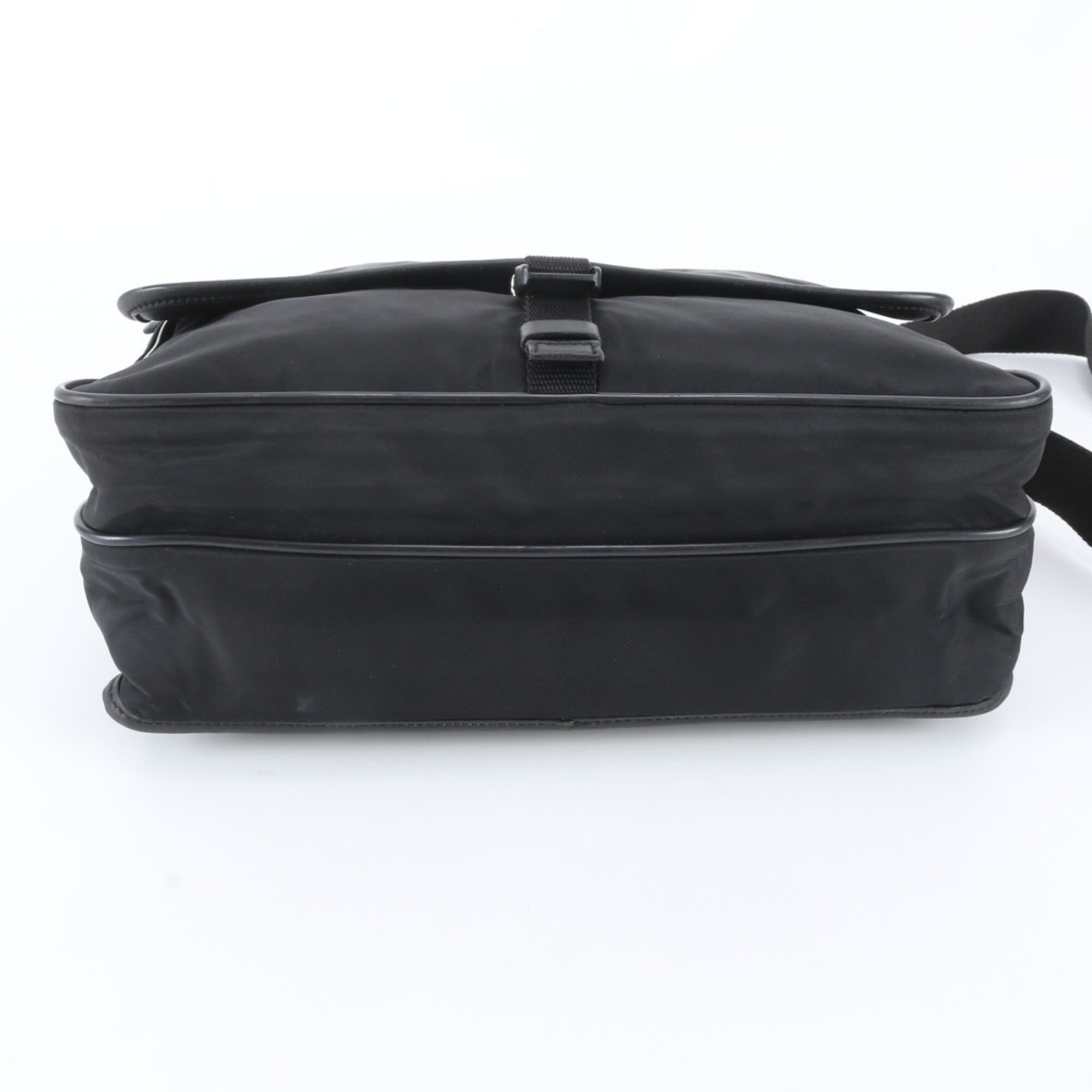 Prada Black Nylon Leather Shoulder Bag (Pre-Owned)