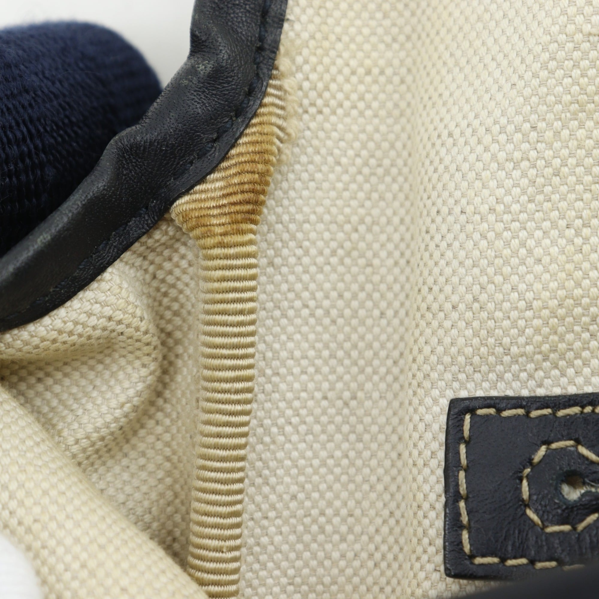 Gucci Navy Gg Supreme Canvas Shoulder Bag (Pre-Owned)