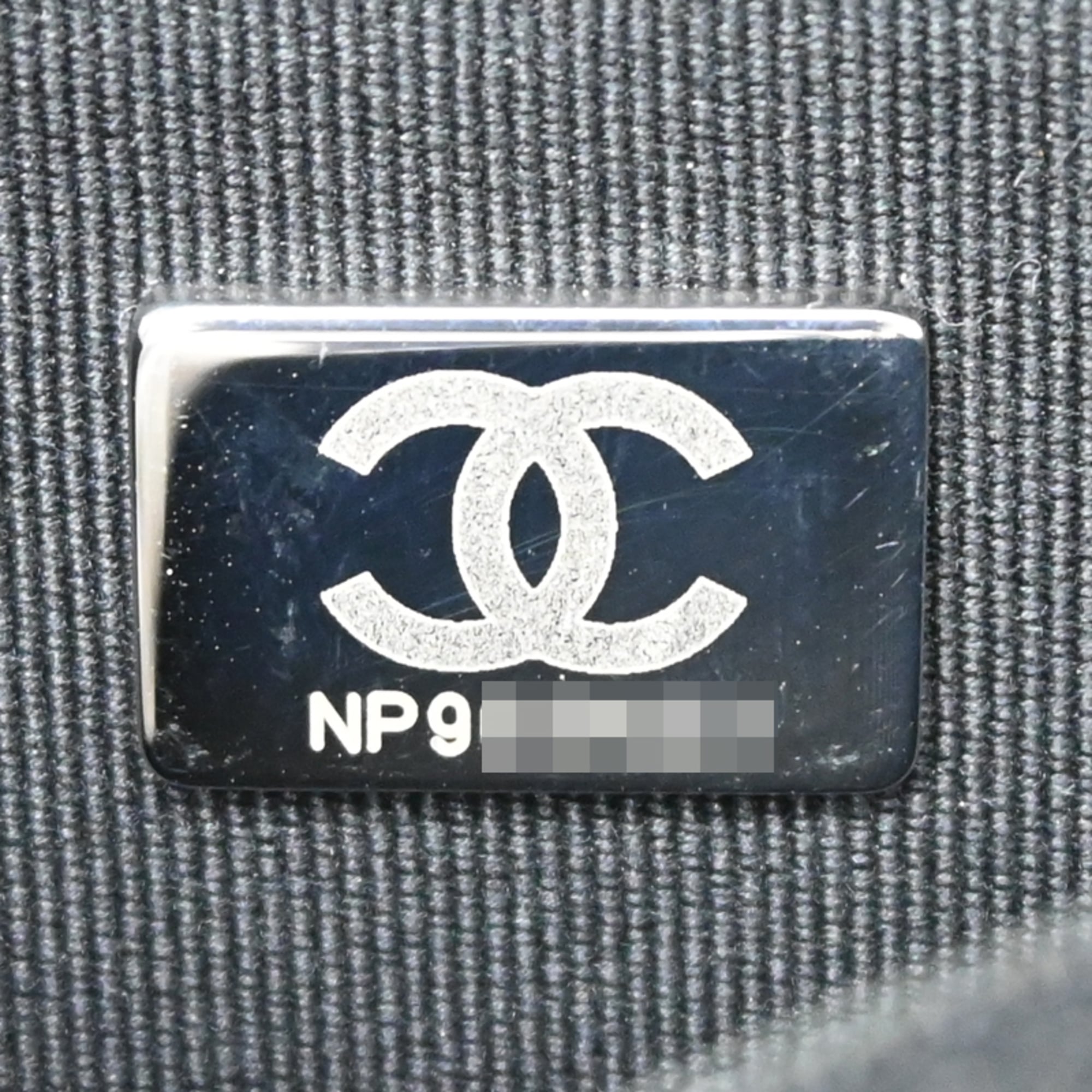Chanel Black Grained Calfskin Chain/Shoulder Wallet (Pre-Owned)