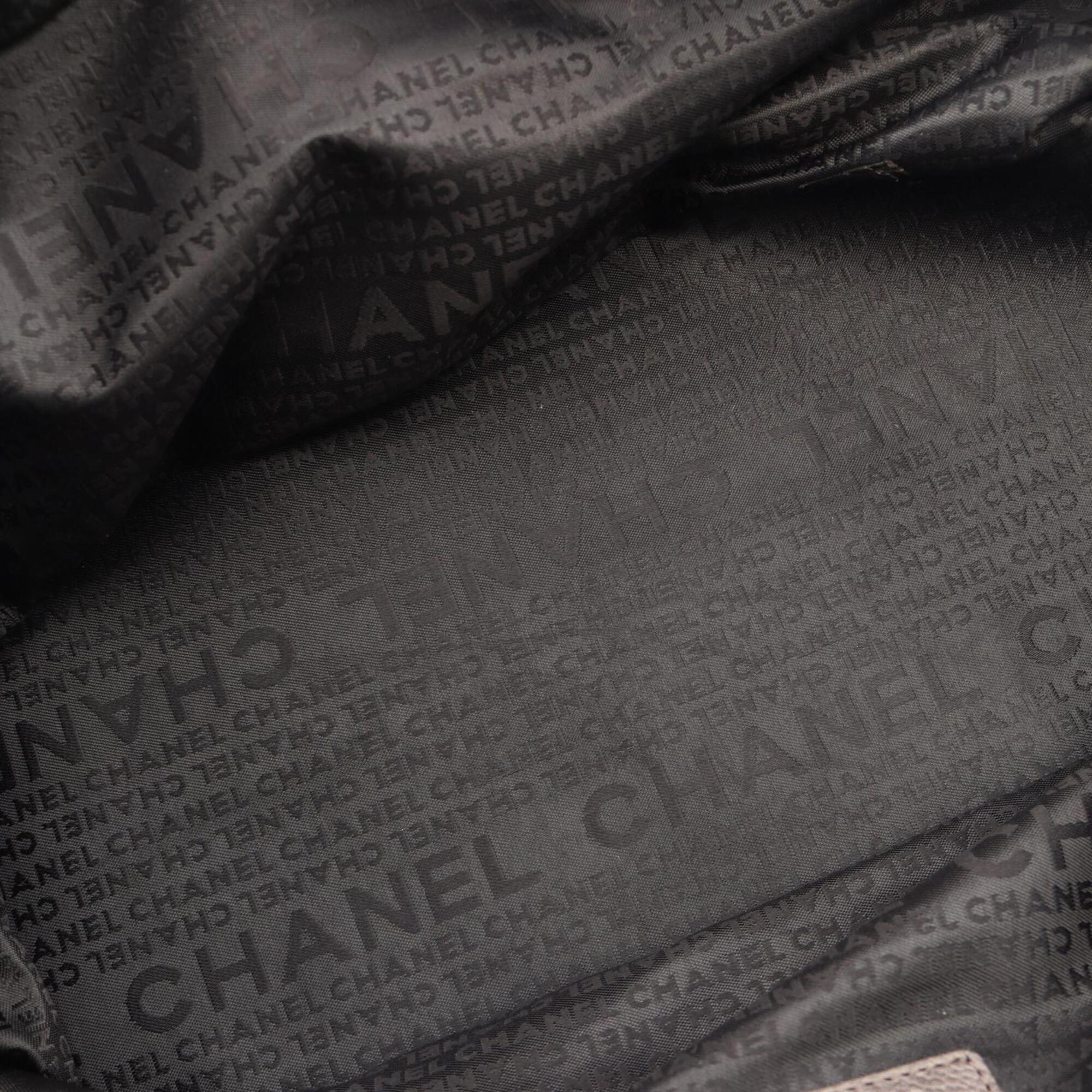 Chanel Gray Grained Calfskin Handbag Tote Bag (Pre-Owned)
