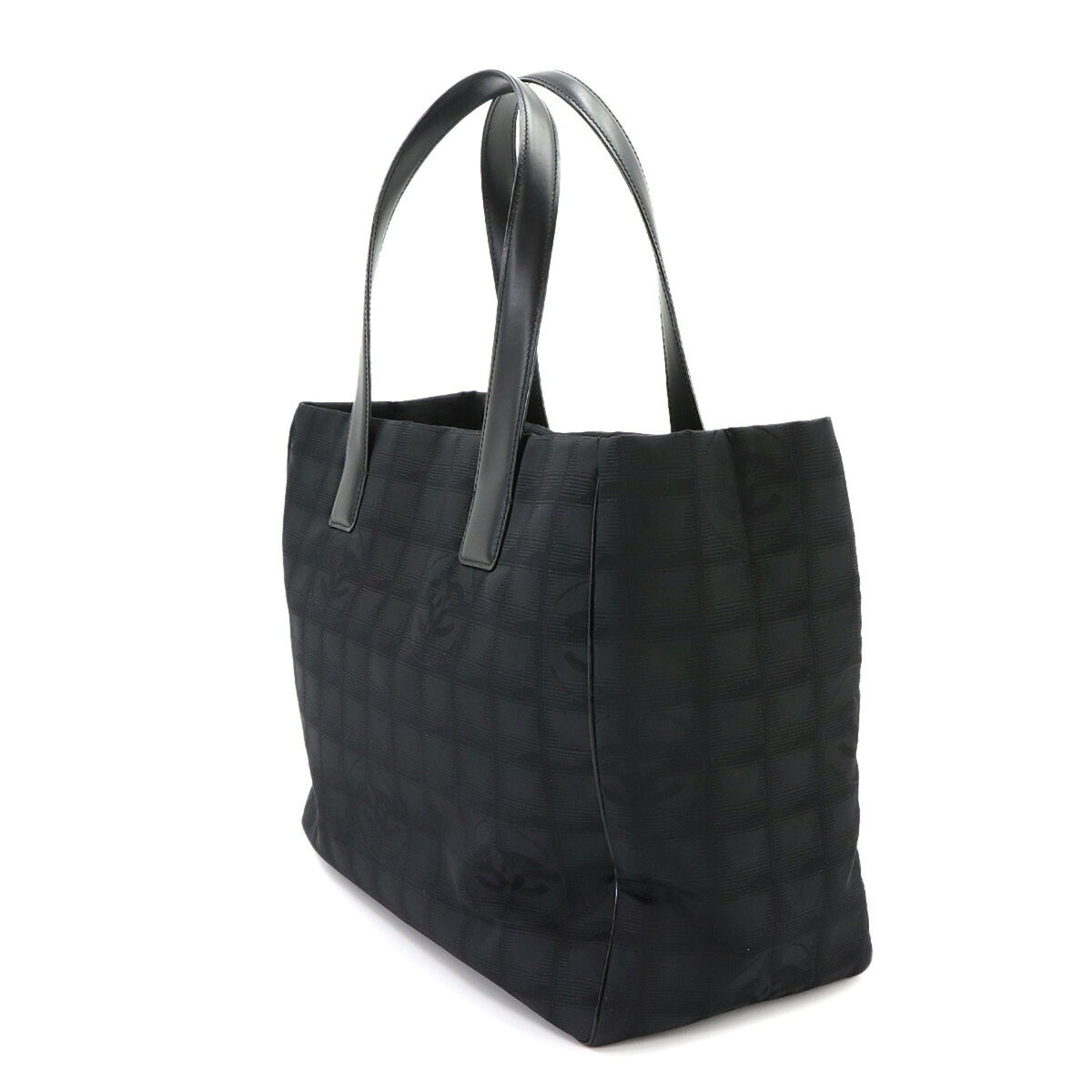 Chanel Black Nylon Leather Handbag Tote Bag Weekend Bag (Pre-Owned)
