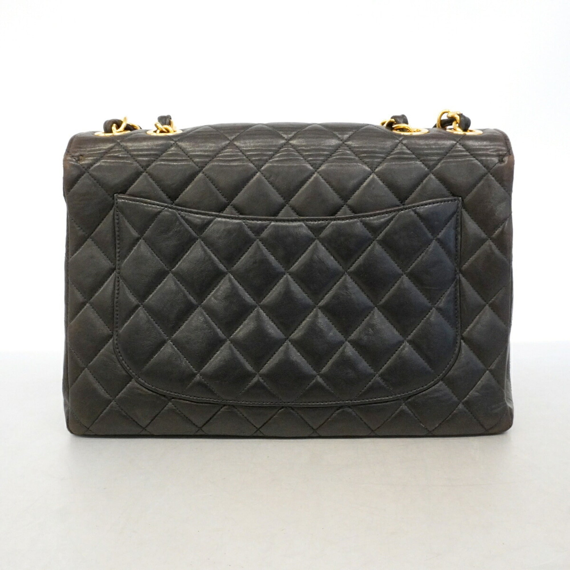 Chanel Black Leather Shoulder Bag (Pre-Owned)