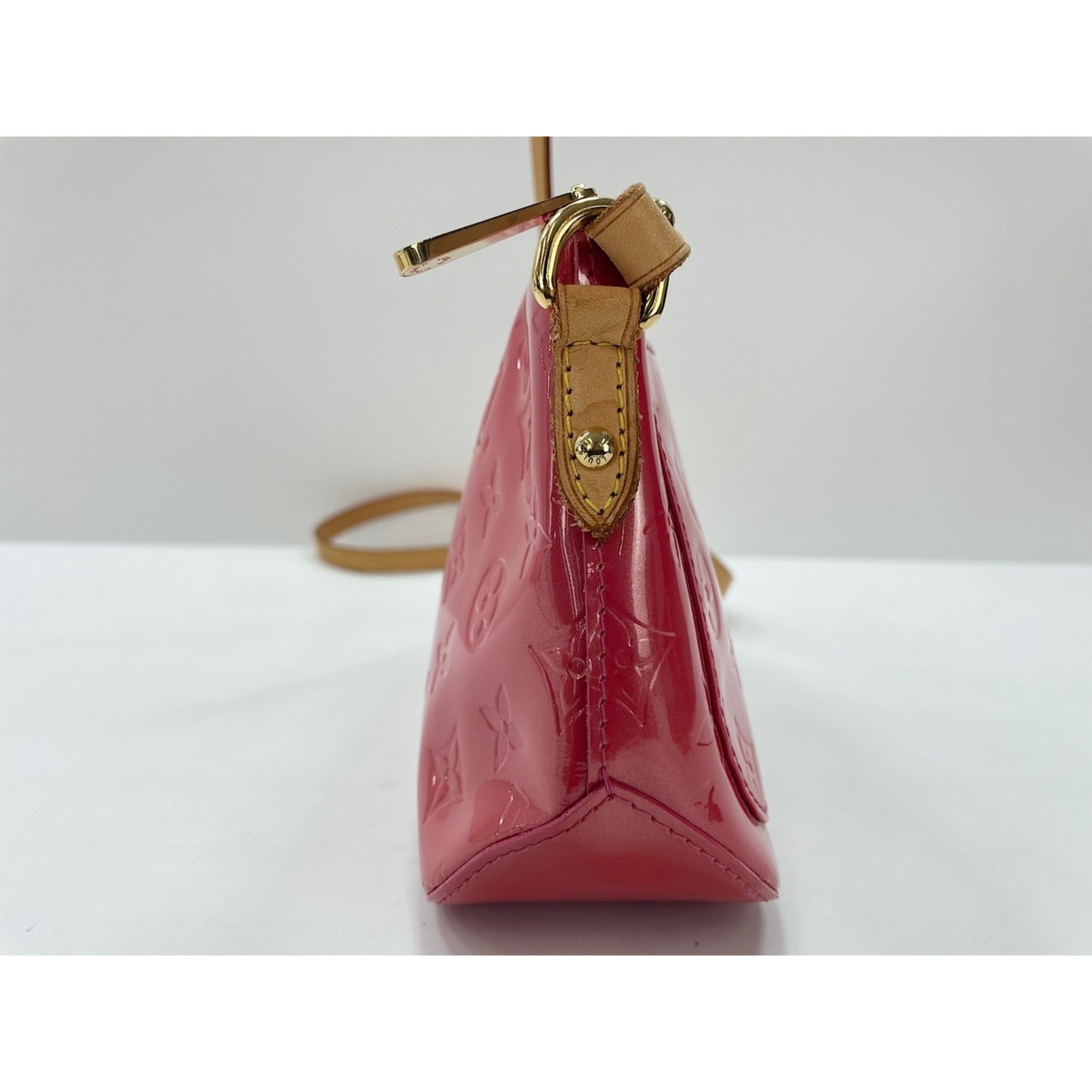 Louis Vuitton Red Color Vernis Shoulder Bag (Pre-Owned)