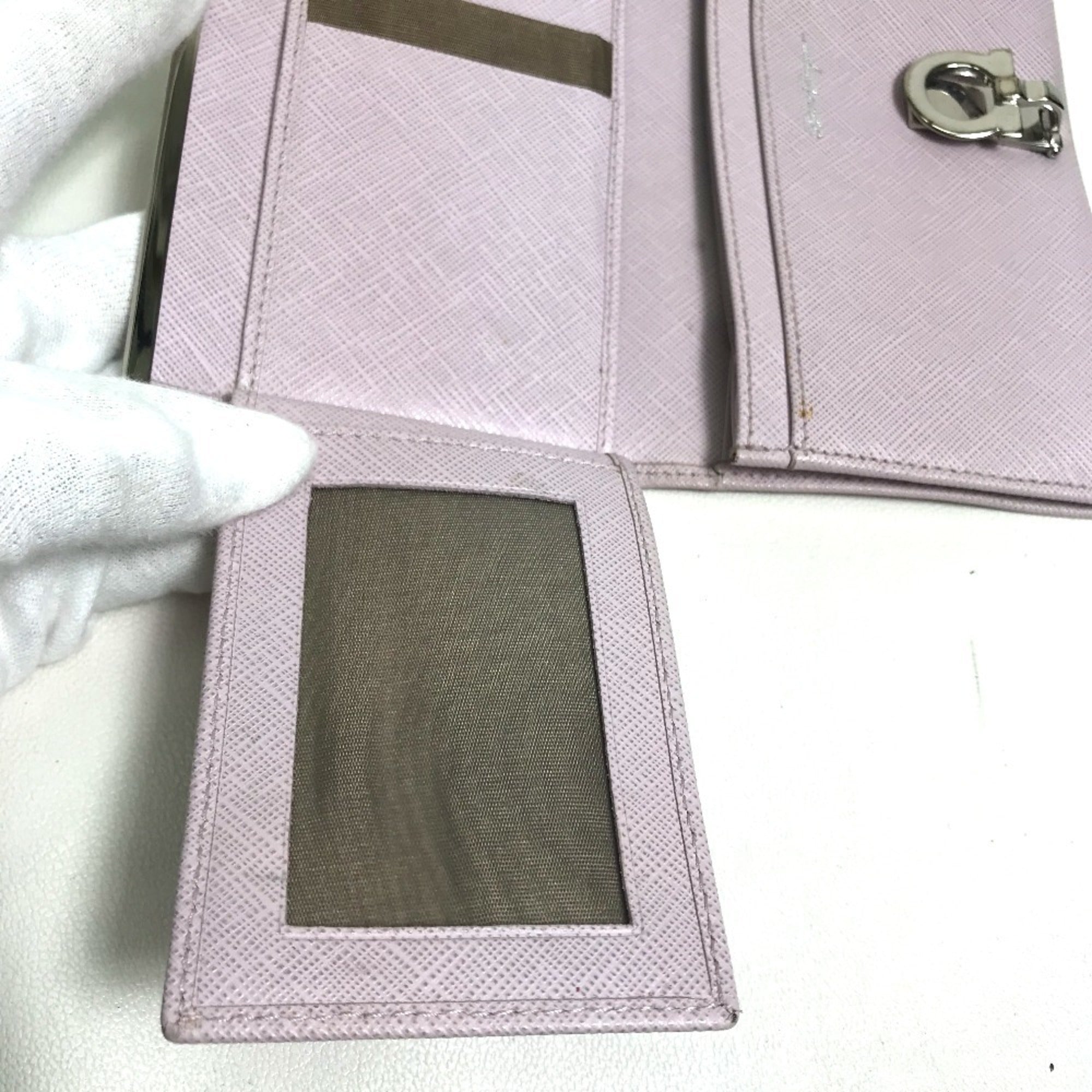 Salvatore Ferragamo Gancini Light Purple Leather Long Wallet (Bi-Fold) (Pre-Owned)