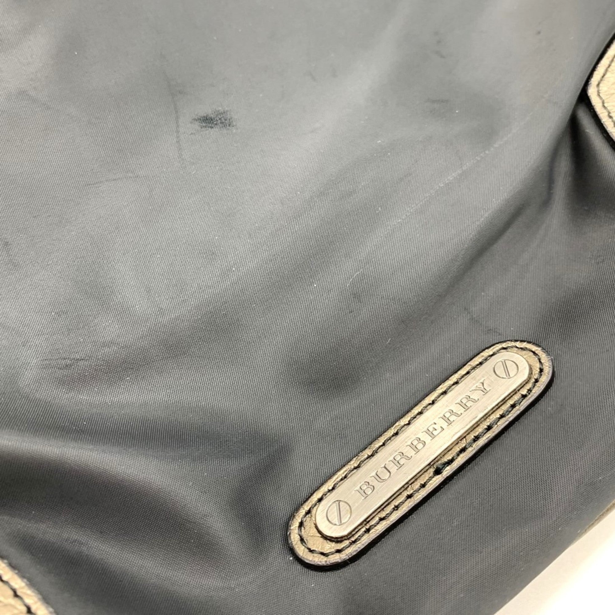Burberry Black Nylon Leather Shoulder Bag (Pre-Owned)