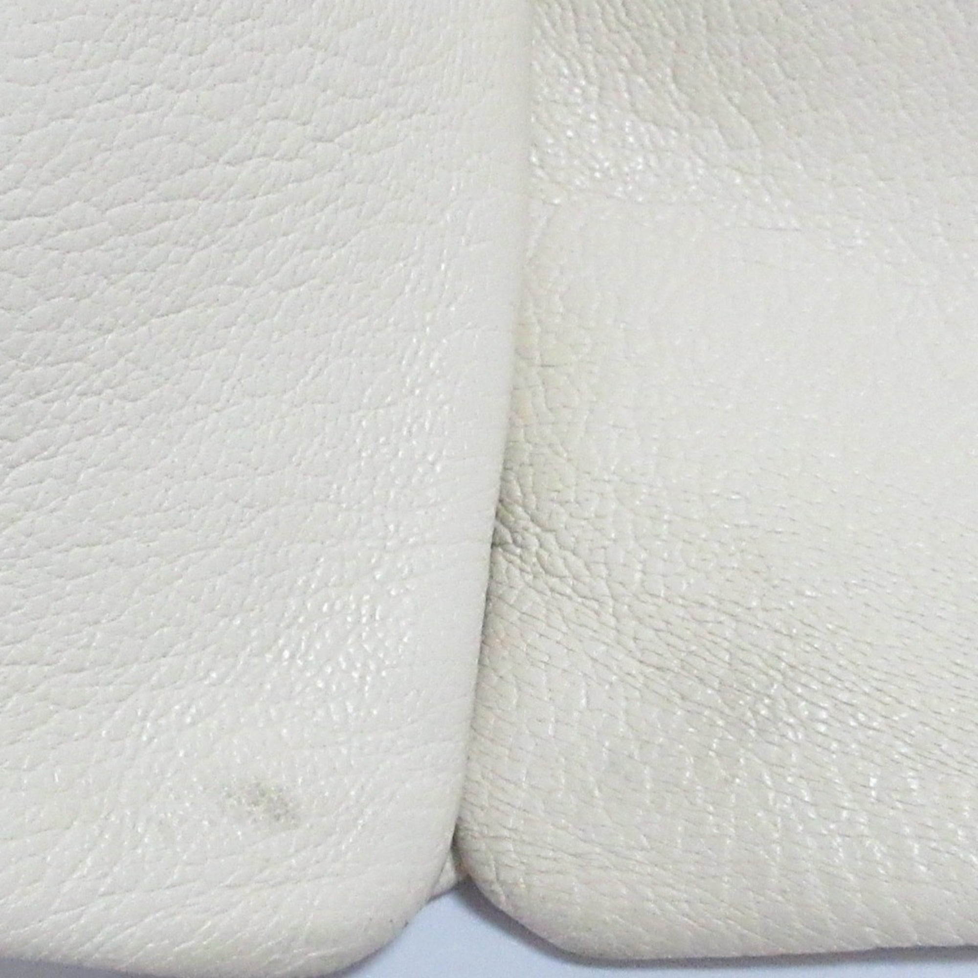 Celine Off-White White Leather Shoulder Bag (Pre-Owned)