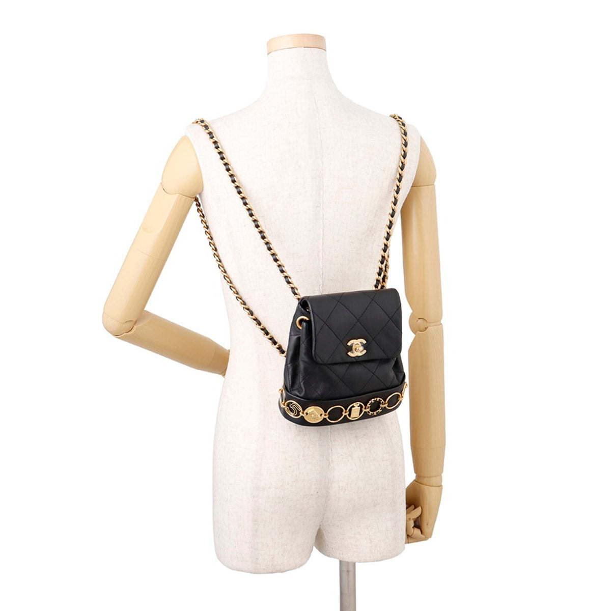 Chanel Black Leather Backpack Handbag (Pre-Owned)