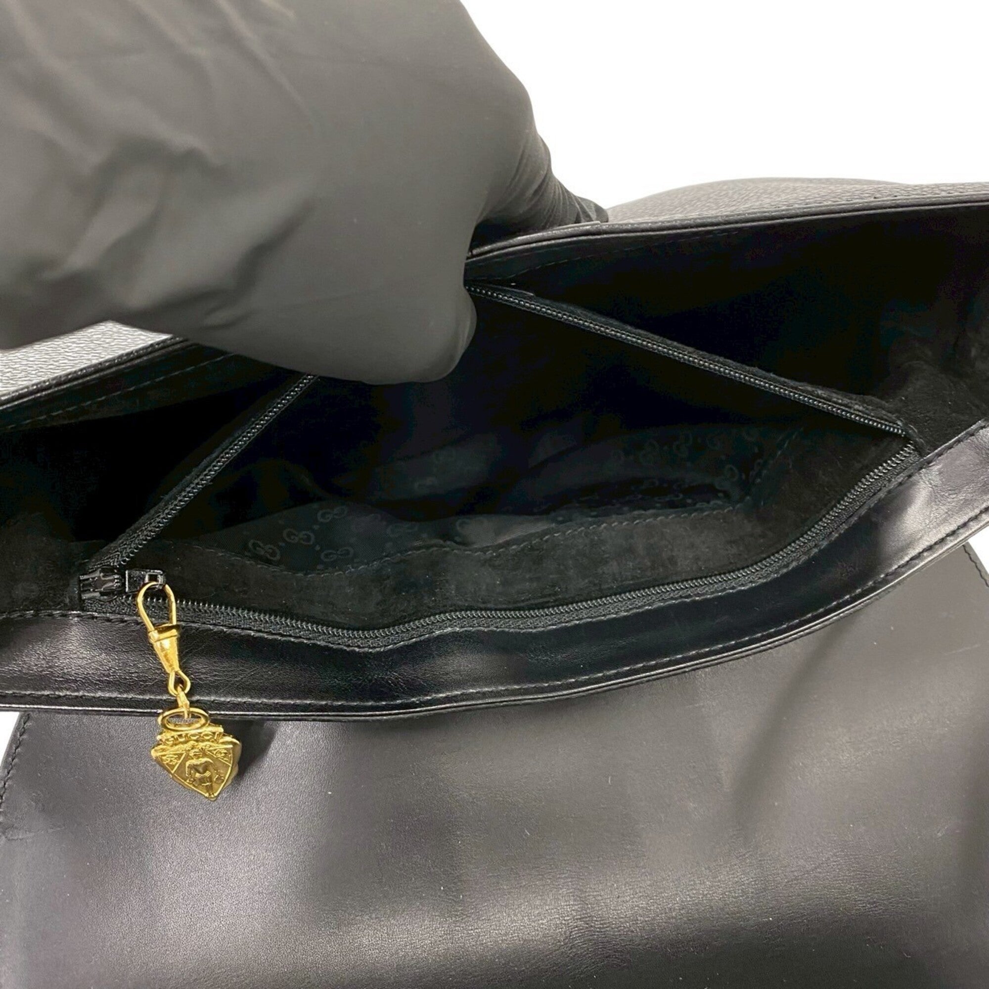 Gucci Black Leather Shoulder Bag (Pre-Owned)