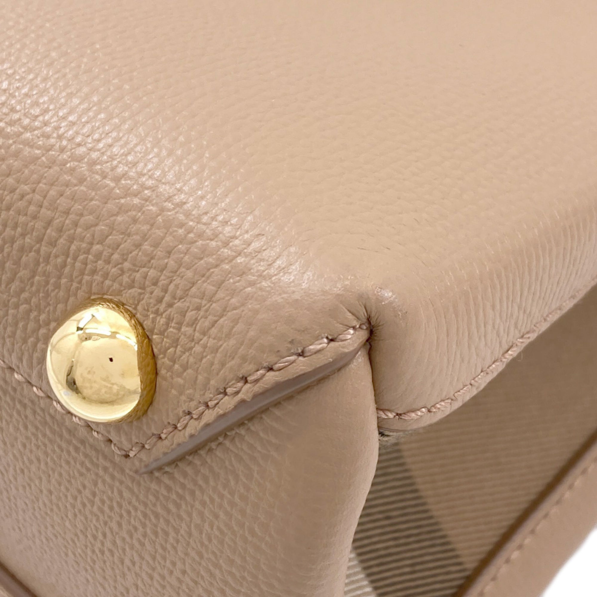 Burberry Brown Leather Handbag (Pre-Owned)
