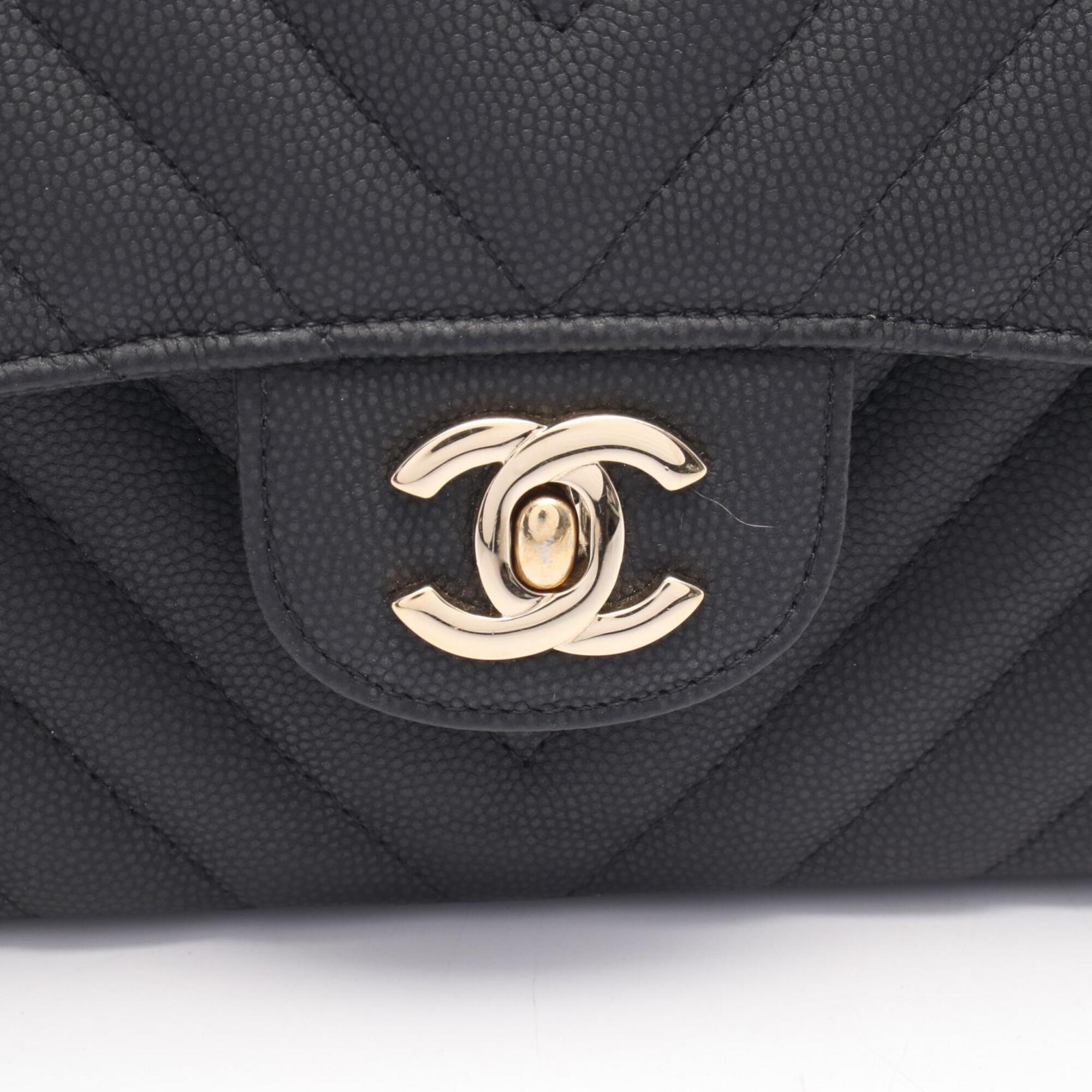 Chanel Black Grained Calfskin Handbag Shoulder Bag (Pre-Owned)