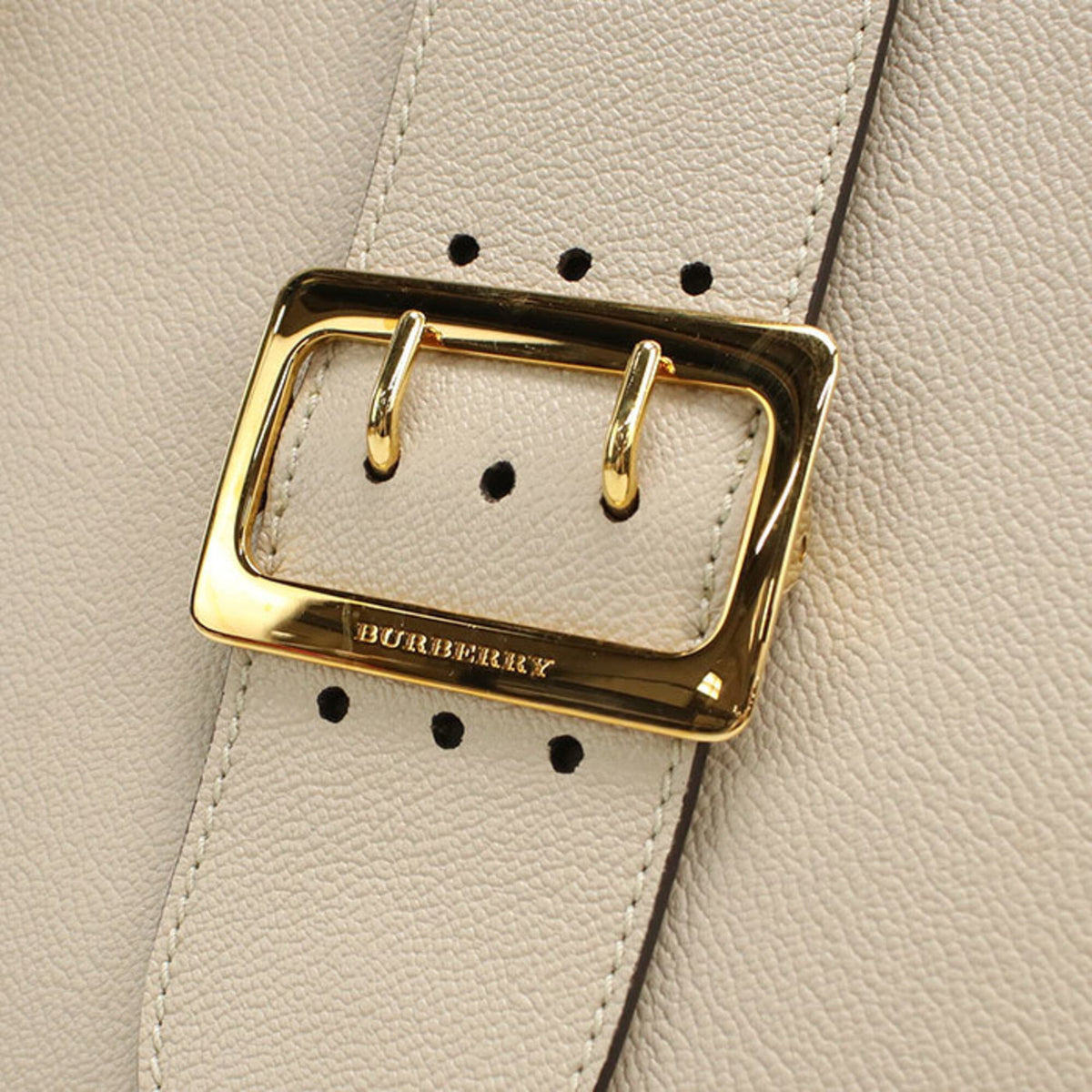 Burberry Ivory Leather Tote Bag (Pre-Owned)