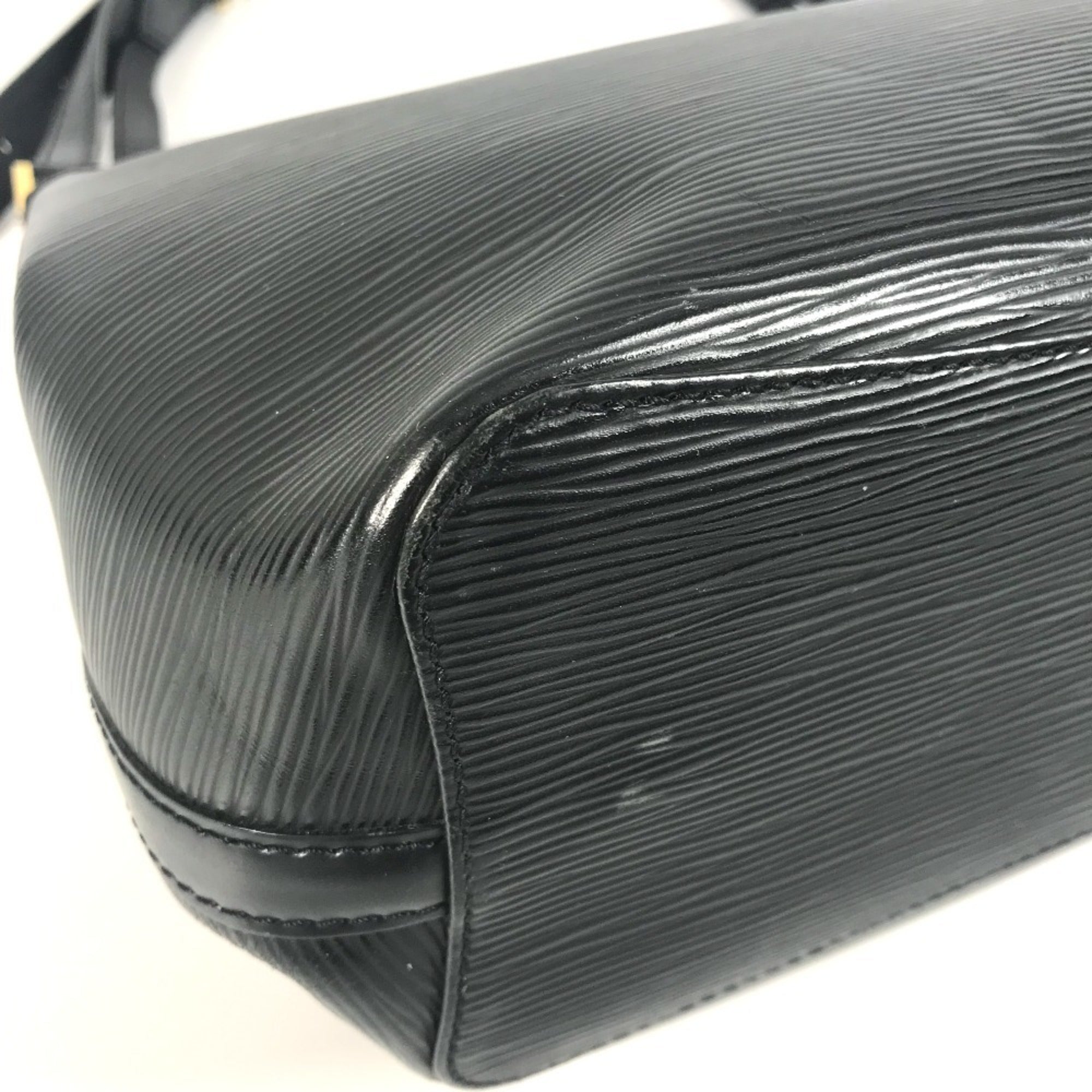 Louis Vuitton Epi Black Noir Epi Leather Shoulder Bag (Pre-Owned)