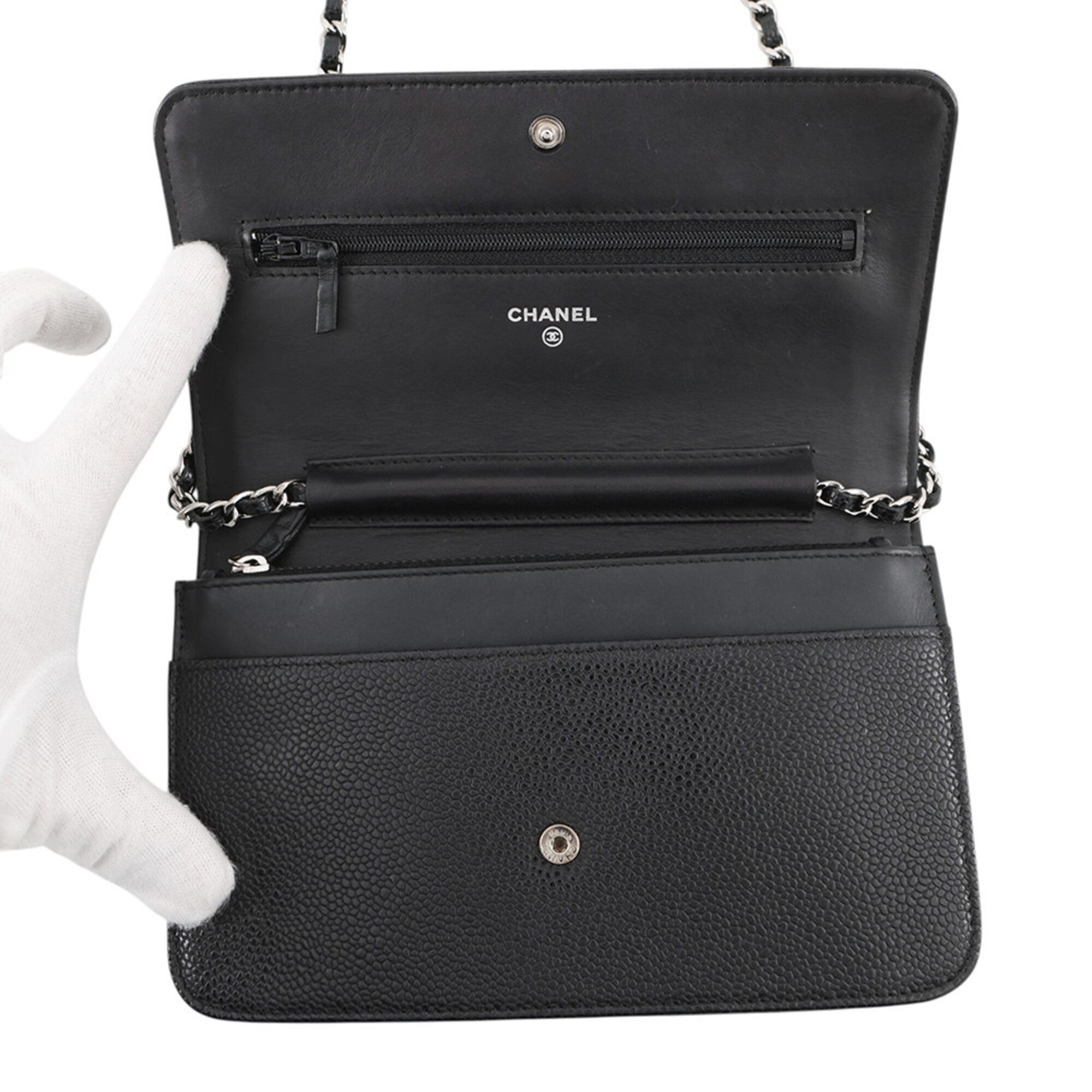 Chanel Black Grained Calfskin Shoulder Bag (Pre-Owned)