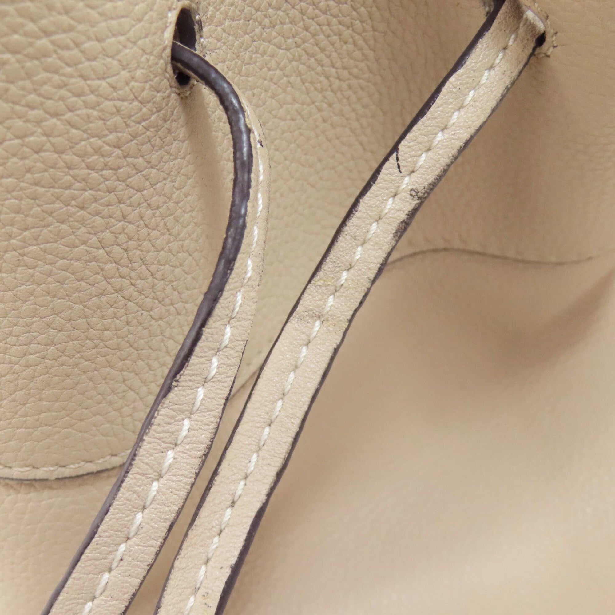 Loewe Beige Leather Handbag (Pre-Owned)