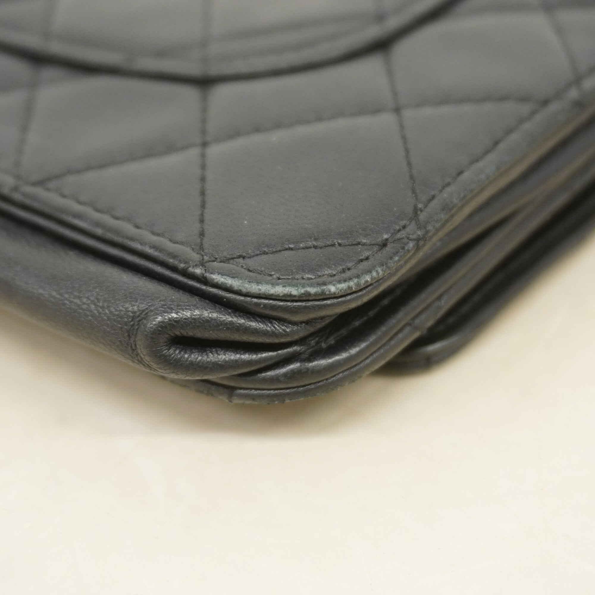 Chanel Black Leather Chain/Shoulder Wallet (Pre-Owned)