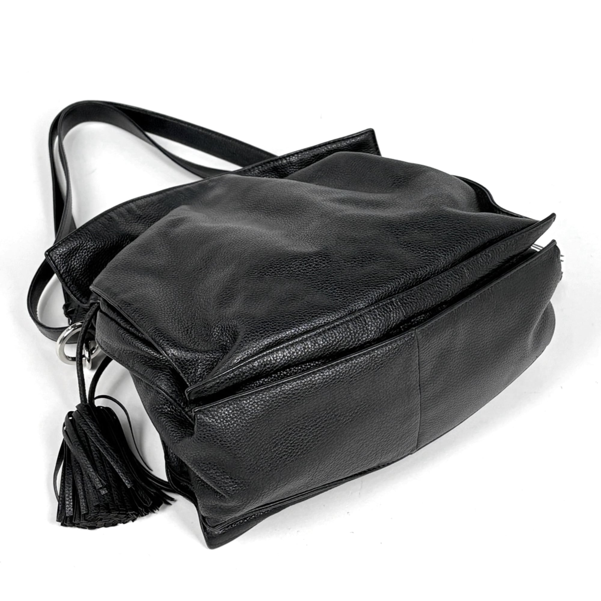 Loewe Black Leather Shoulder Bag (Pre-Owned)