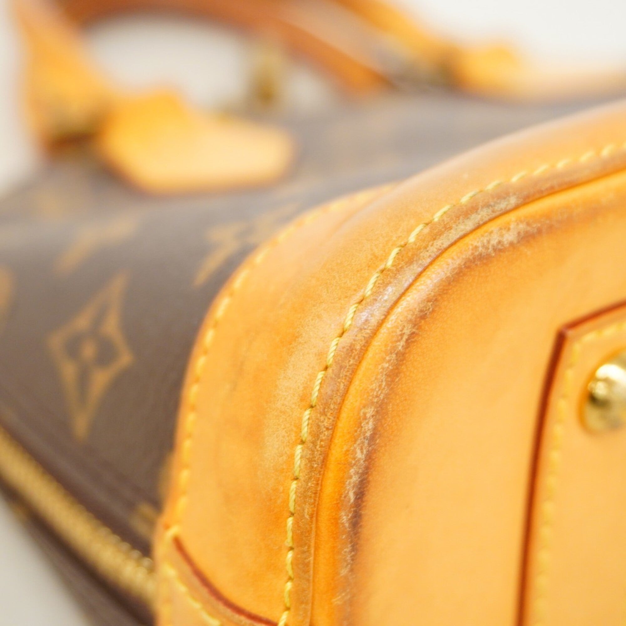 Louis Vuitton Brown Handbag (Pre-Owned)