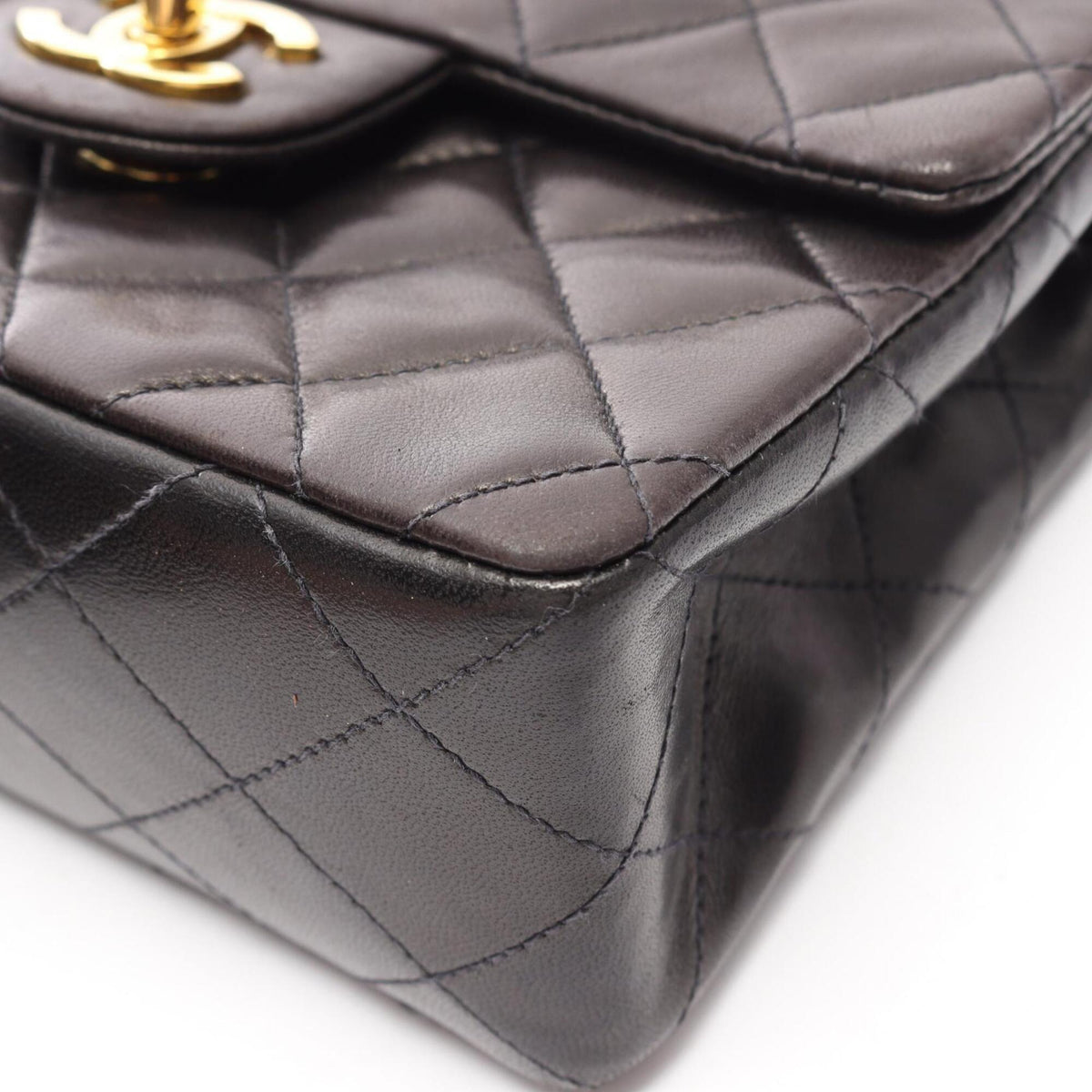 Chanel Black Leather Handbag Shoulder Bag (Pre-Owned)