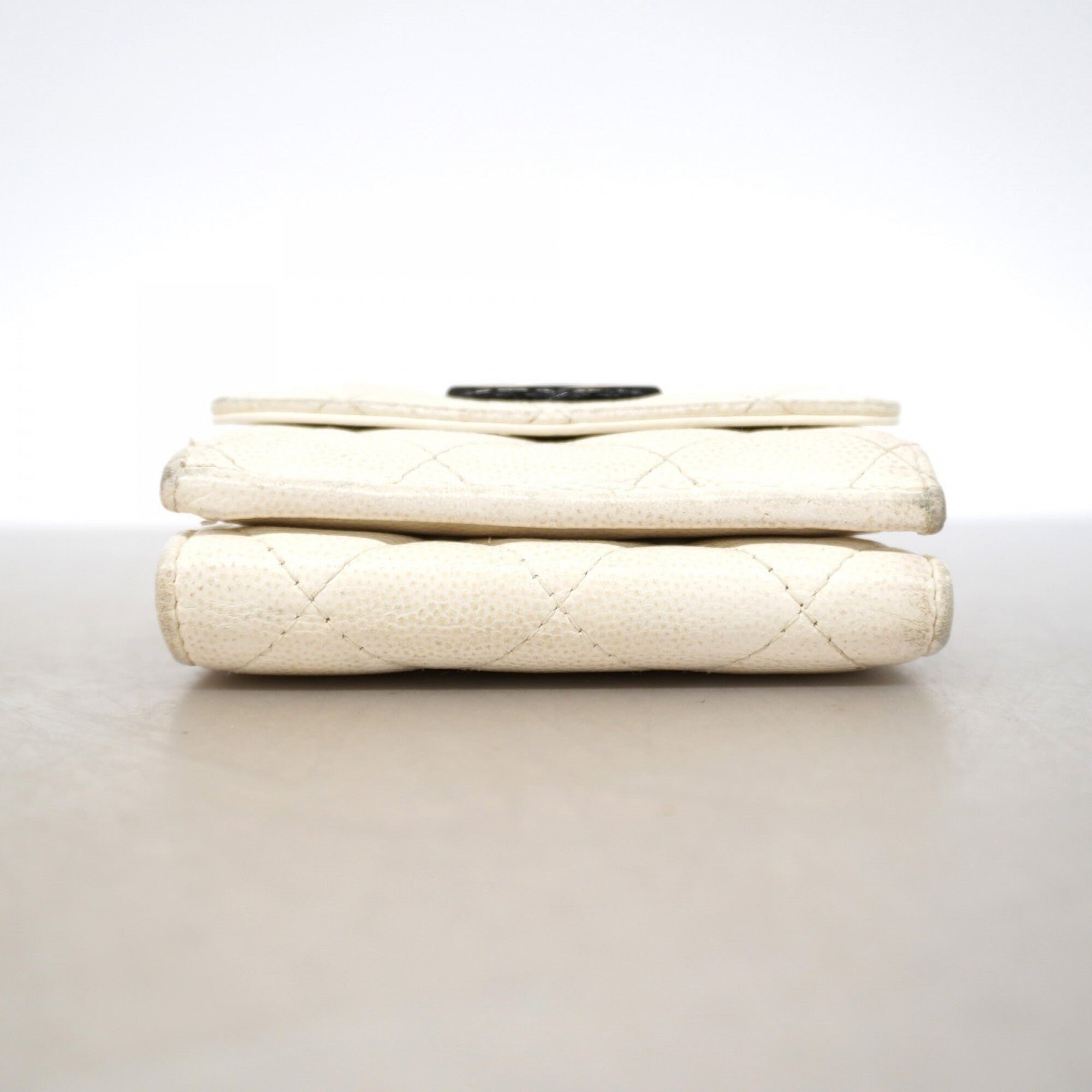 Chanel White Grained Calfskin Wallet (Tri-Fold) (Pre-Owned)
